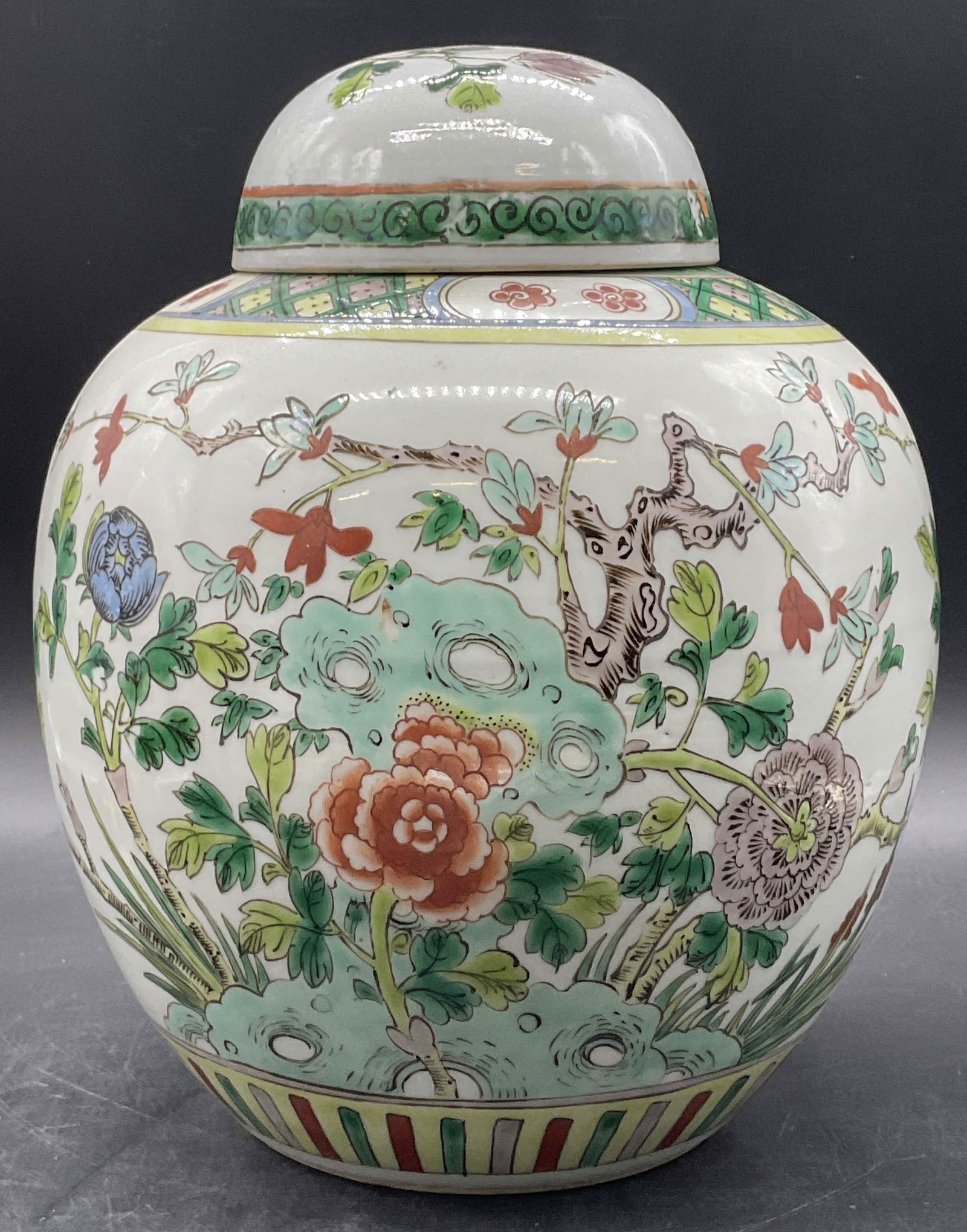 Vintage Hand Painted Asian Porcelain Ginger Jar (1 of 10)