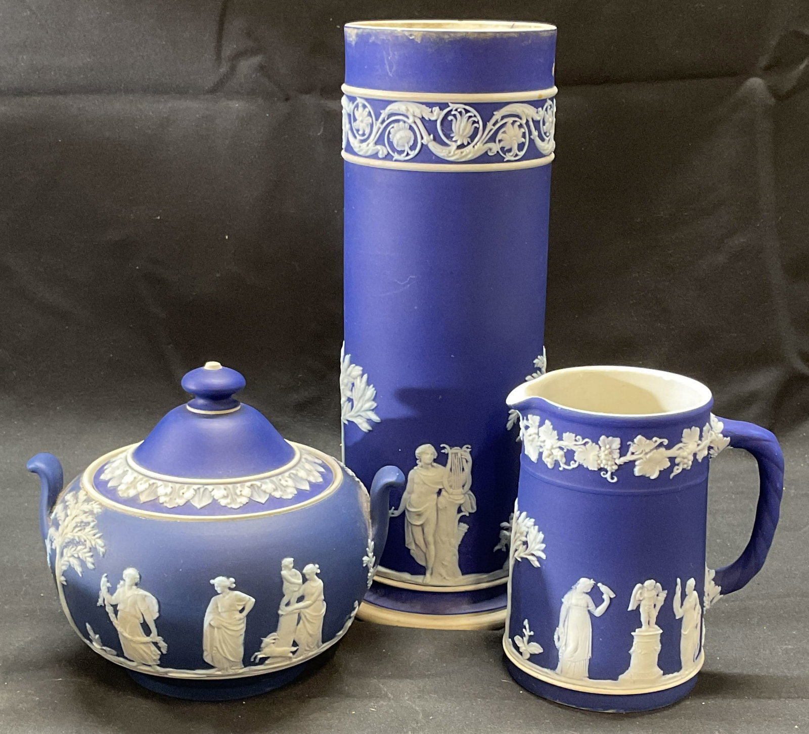 Lot 3 Wedgwood Blue Jasperware Vase & Tableware (1 of 13)