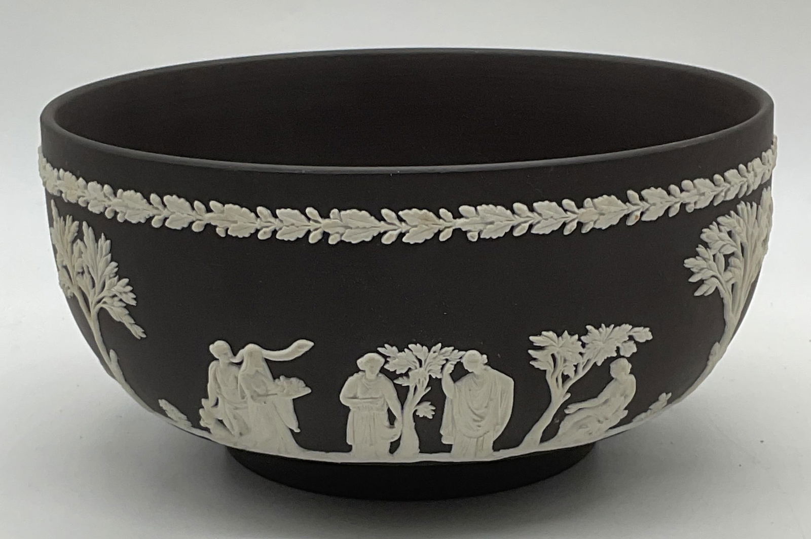 Vntg Wedgwood Black Basalt Jasperware Bowl England (1 of 6)