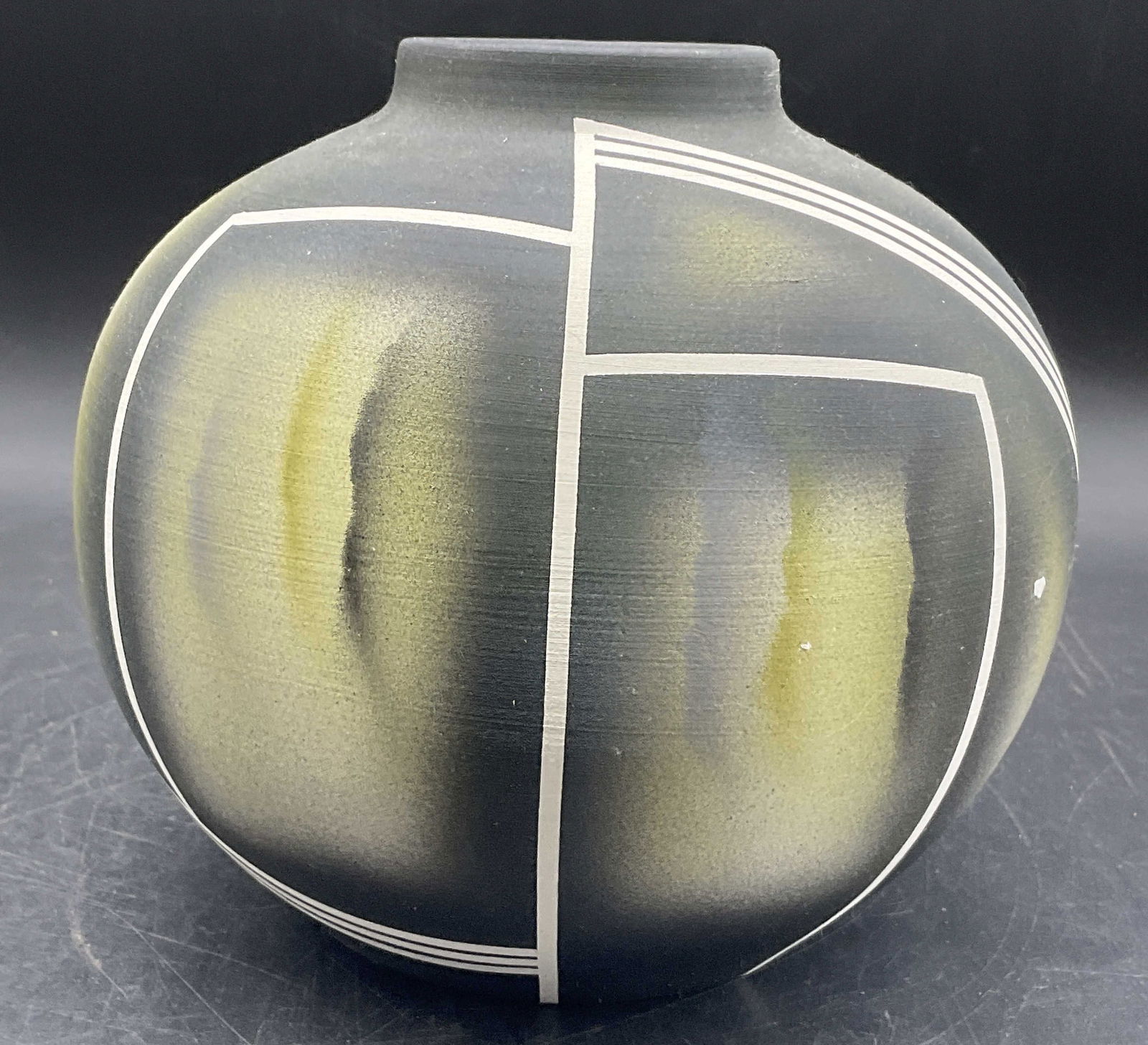 BYRON & ALYSE SANDERS Handmade Pottery Vase (1 of 9)