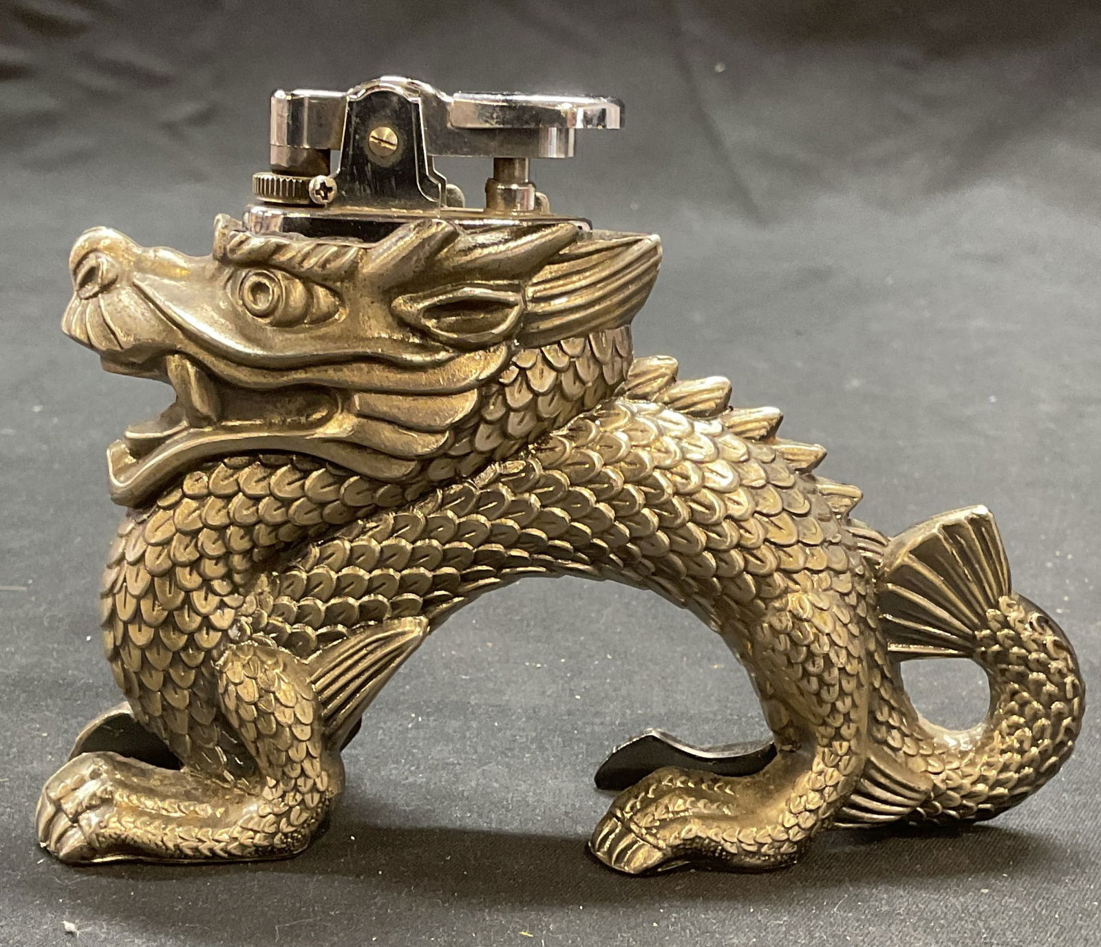 Vintage Silver Tone Asian Dragon Table Lighter (1 of 6)