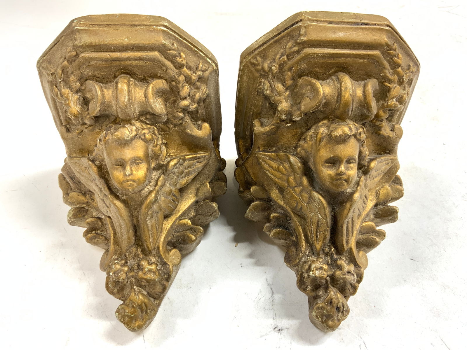 Pair Gilt Plaster Cherub Wall Shelves (1 of 8)