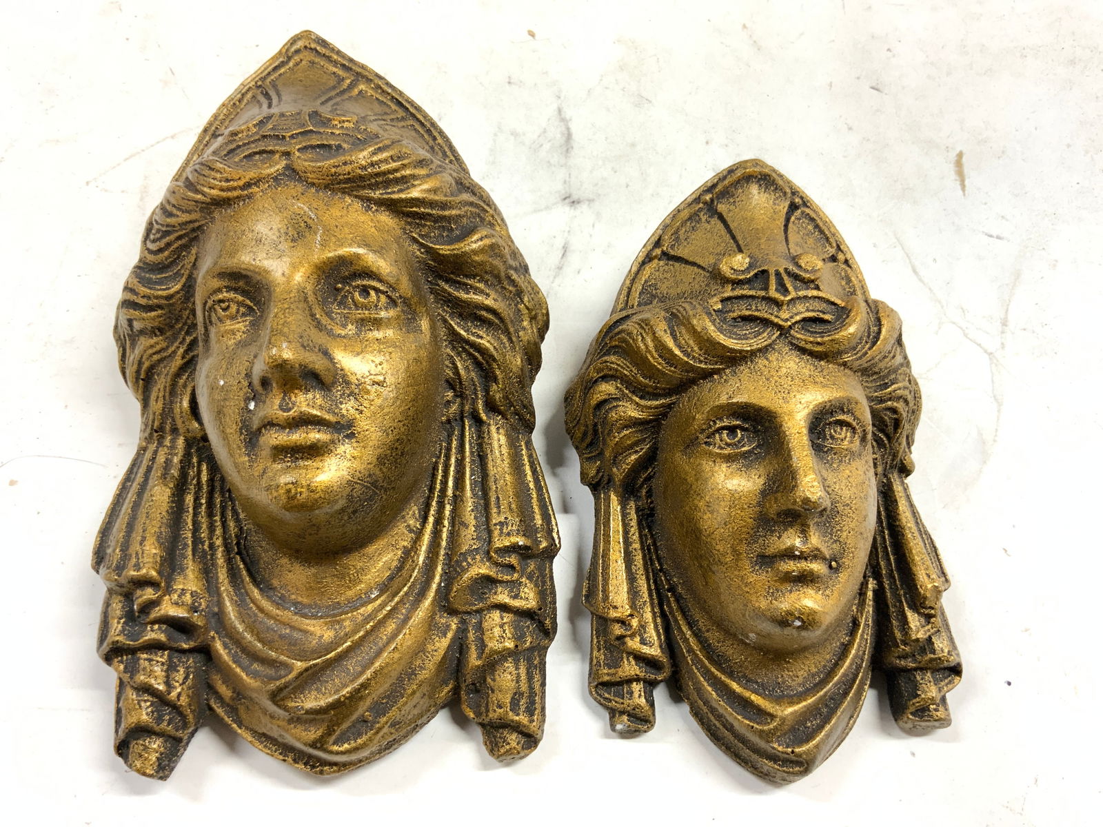 Lot 2 Gilt Victorian Womans Face Wall Hangings (1 of 8)