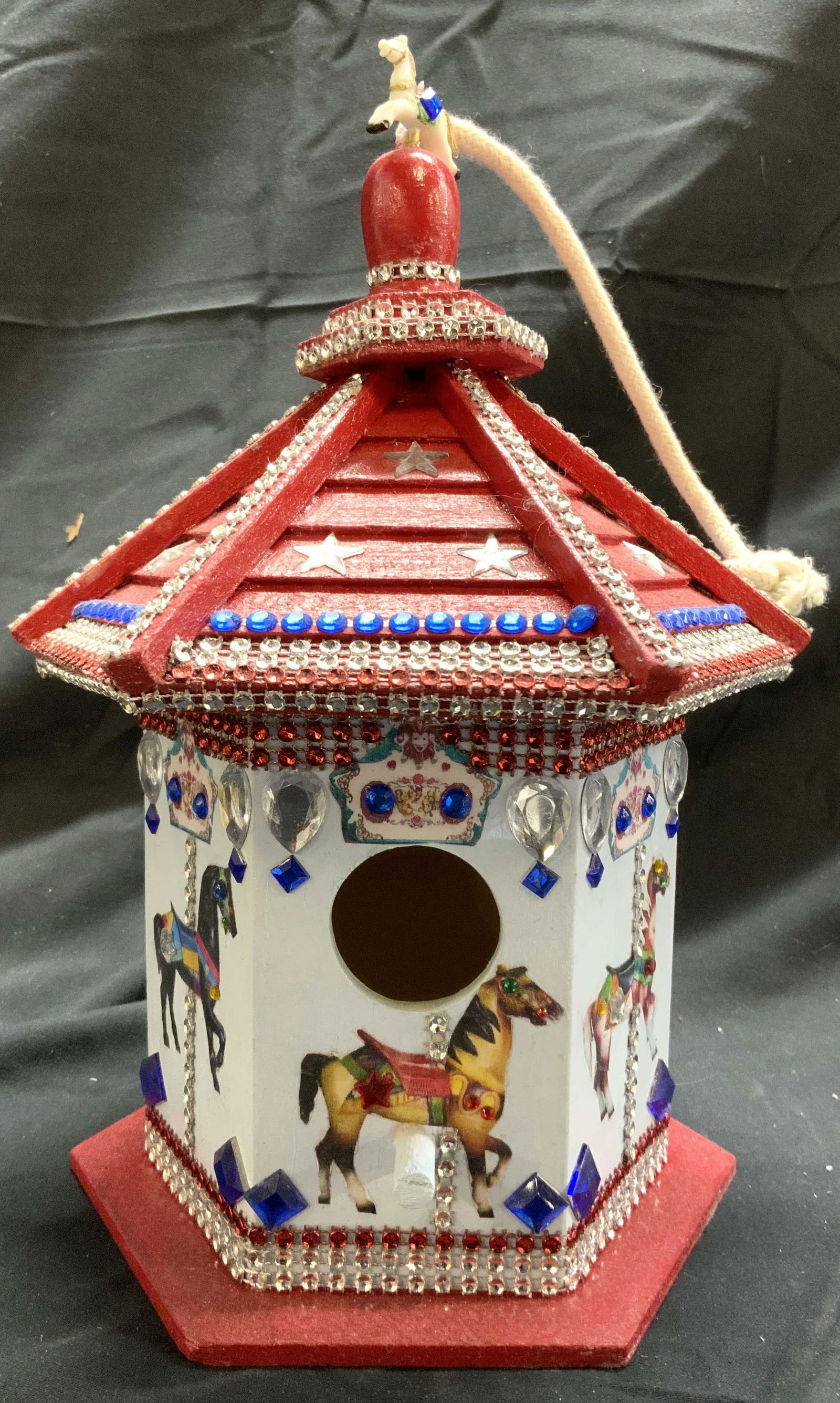 American Folk Art, Art & Crafts Carousel Birdhouse (1 of 8)