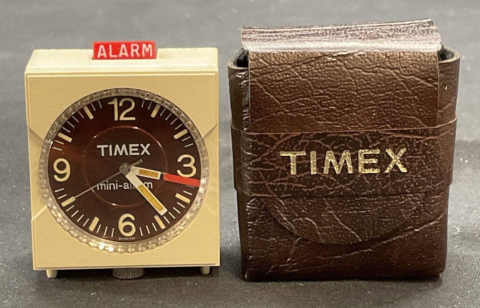 Vintage Timex Mini Alarm Portable Clock (1 of 7)