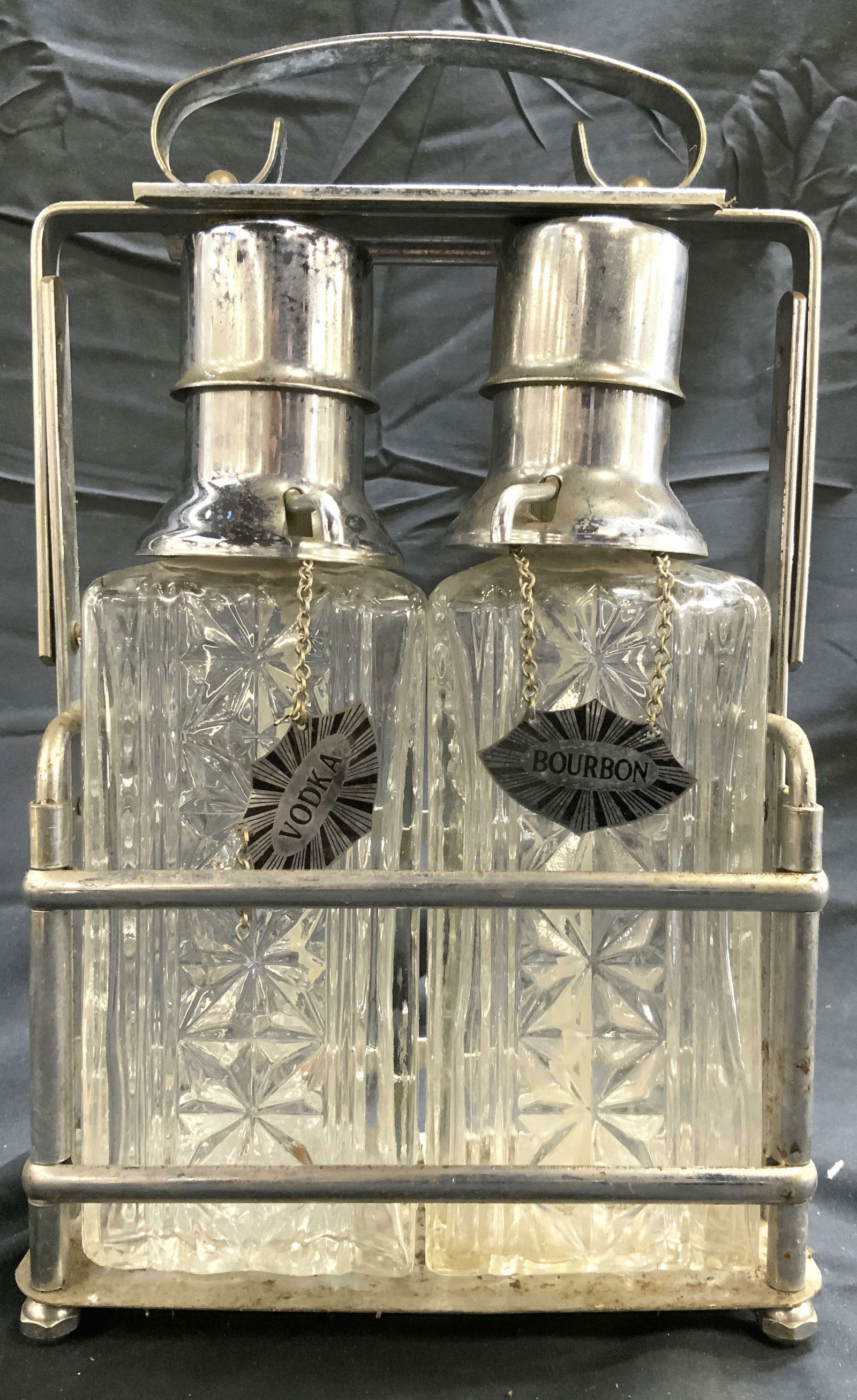 Lot 2 Glass & Chrome Decanters Bar Set (1 of 8)