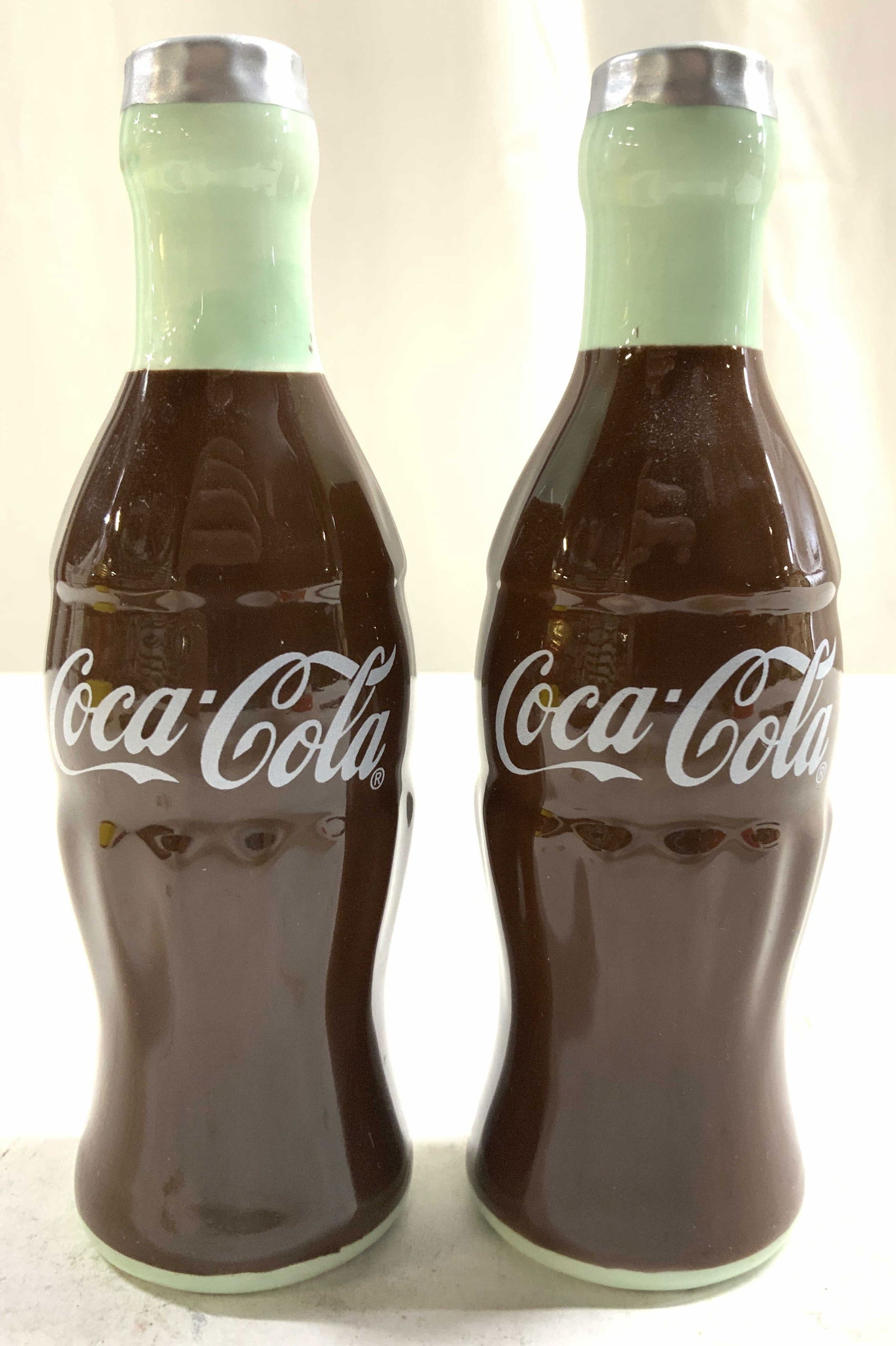 COCA COLA Porcelain Salt & Pepper Shakers (1 of 8)
