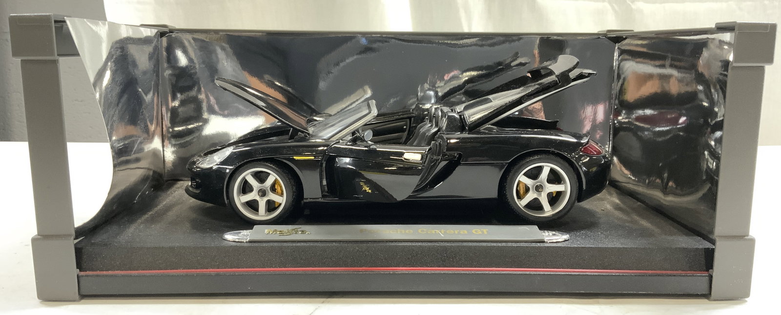 MAISTO PORSCHE CARRERA GT Model Die Cast Car (1 of 9)