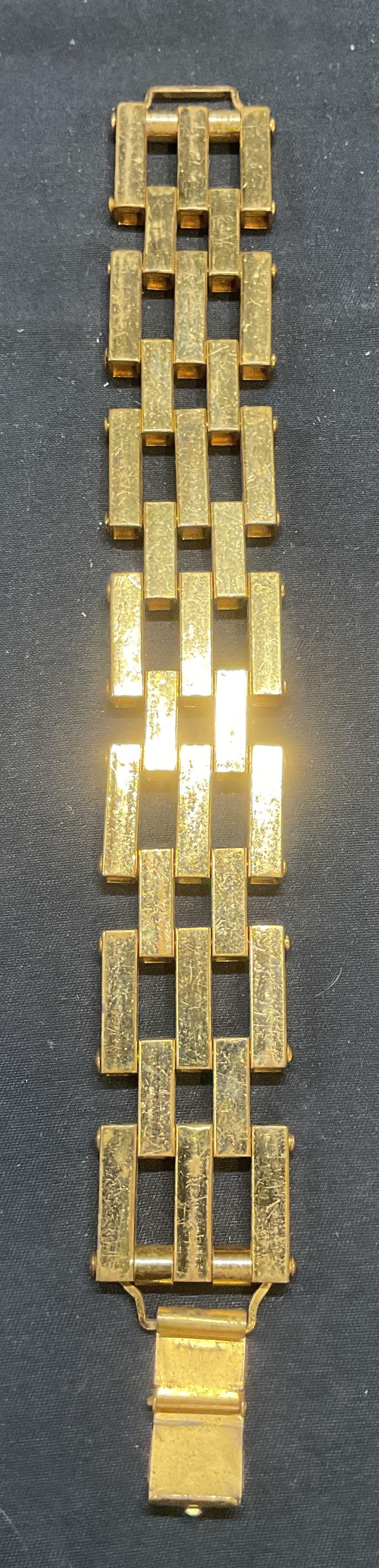 Vintage Monet Gold Tone Chain Bracelet (1 of 6)