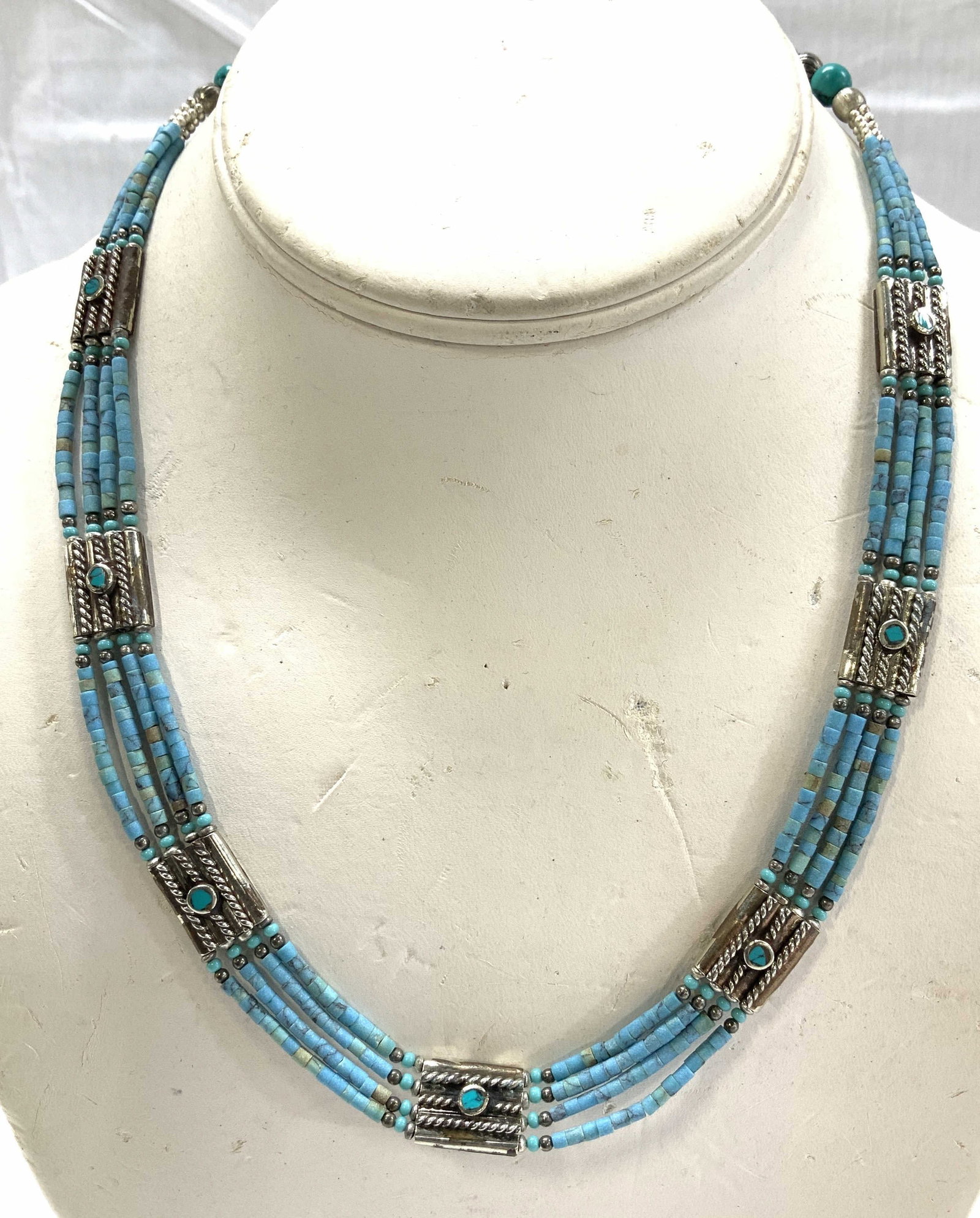 Turquoise Bead Southwestern Necklace (1 of 6)
