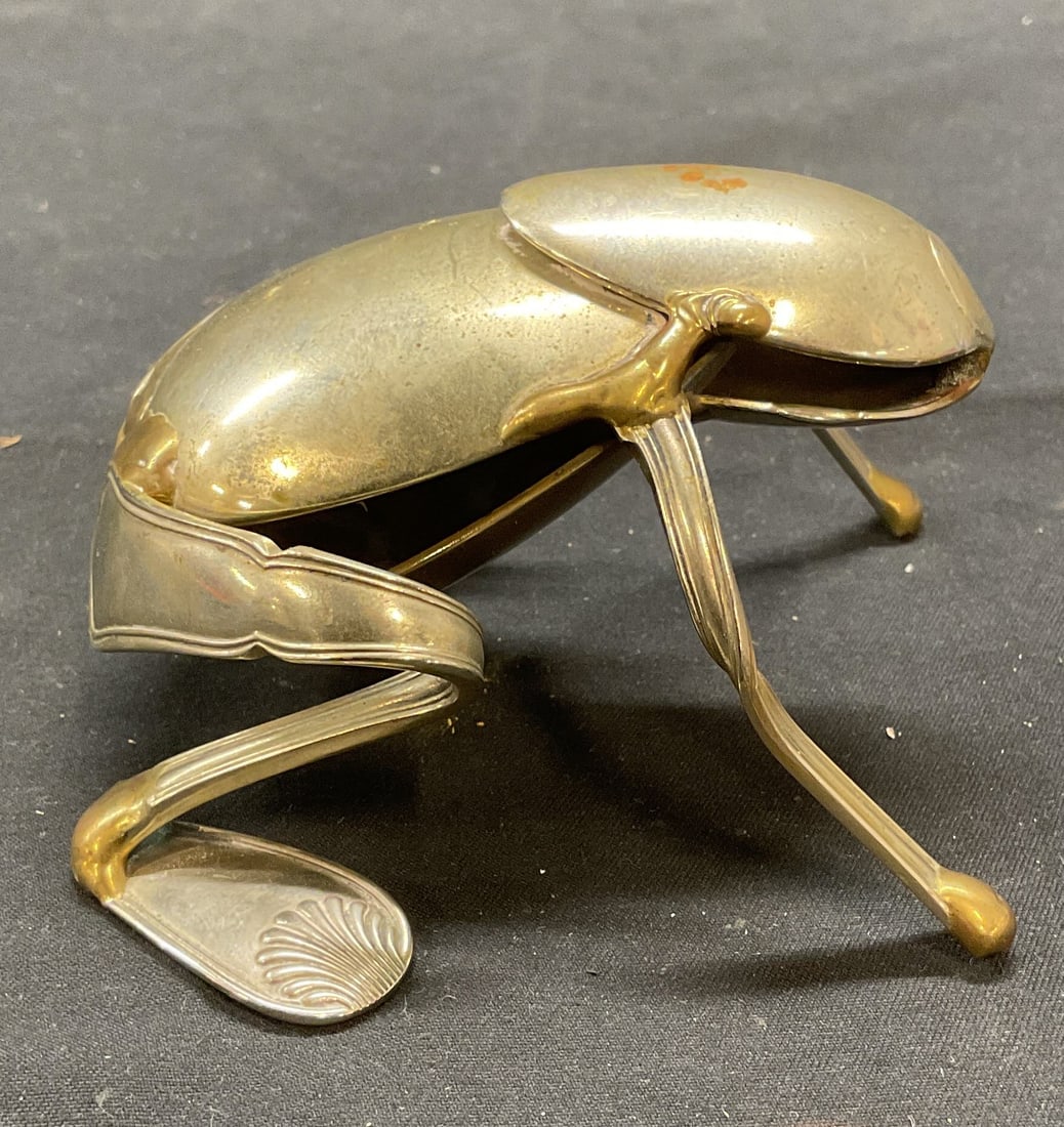 Gerard Bouvier Cutlery Frog Sculpture 2000 (1 of 6)