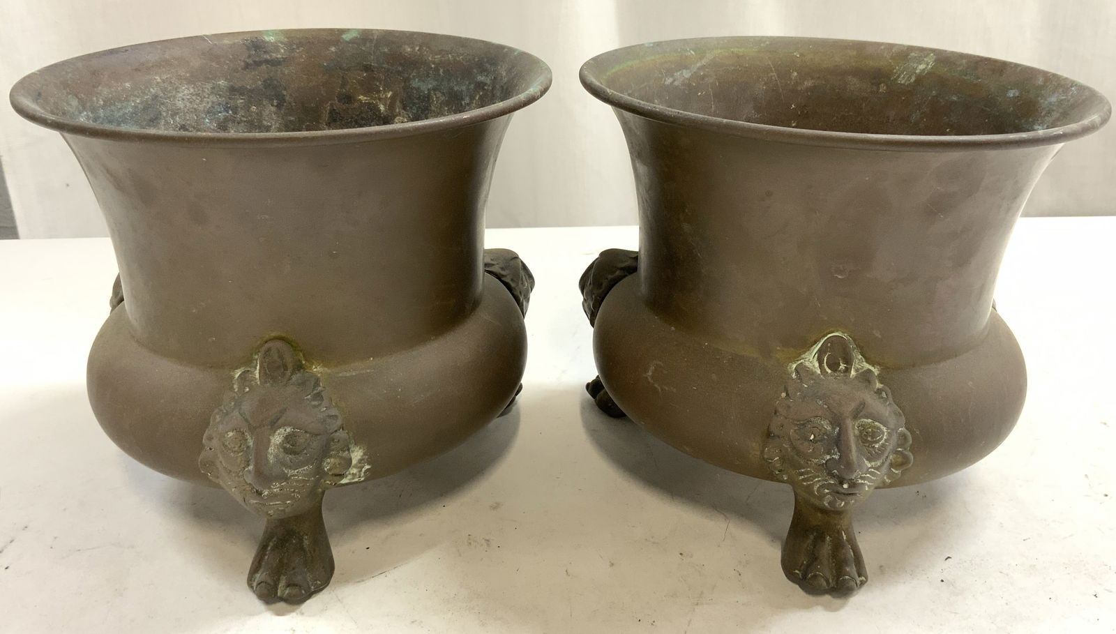 PEERAGE Pr Vntg Gilt Metal Planters W Feet (1 of 7)