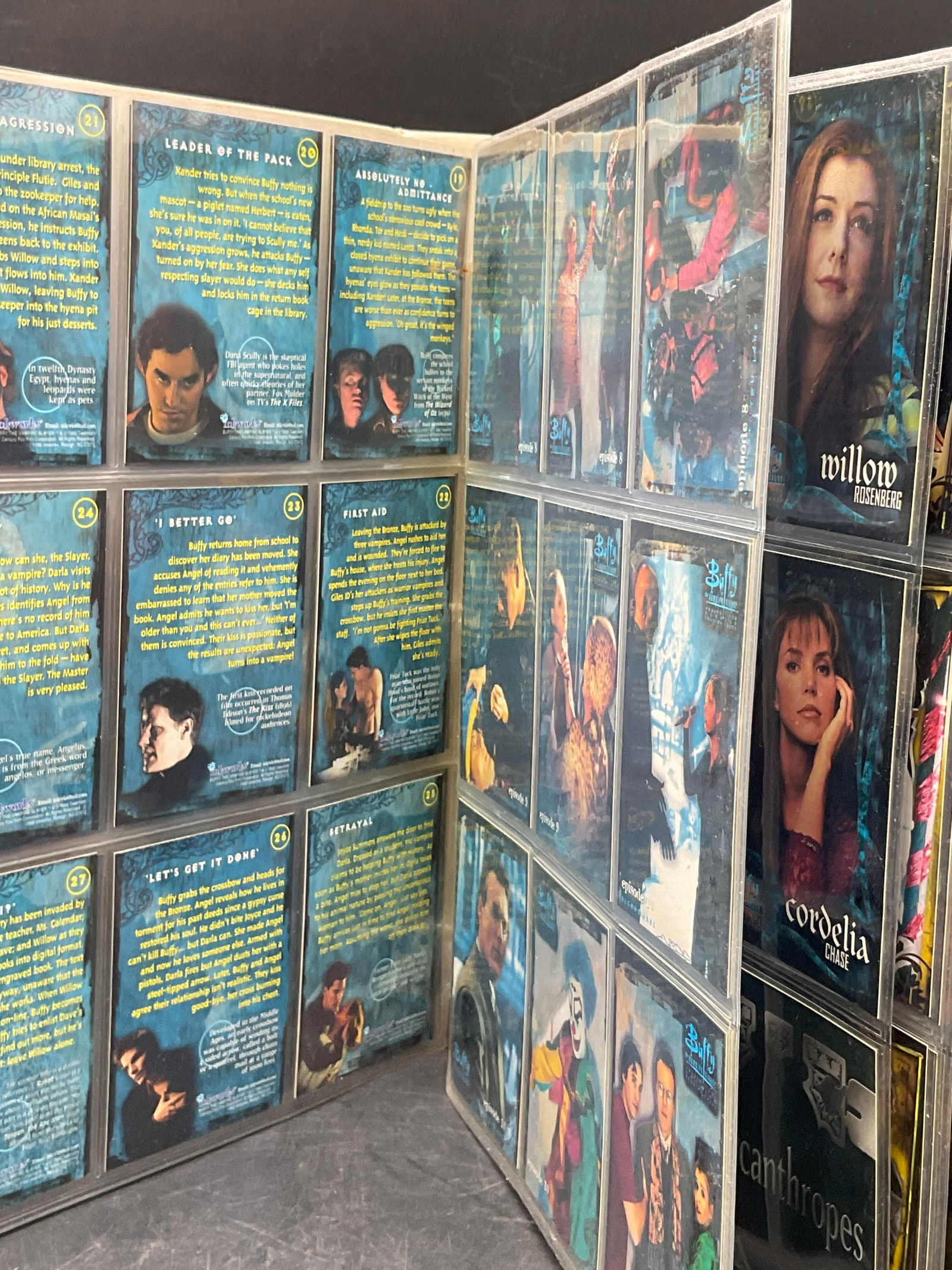 Buffy The Vampire Slayer Trading Cards, Binder + (1 of 10)