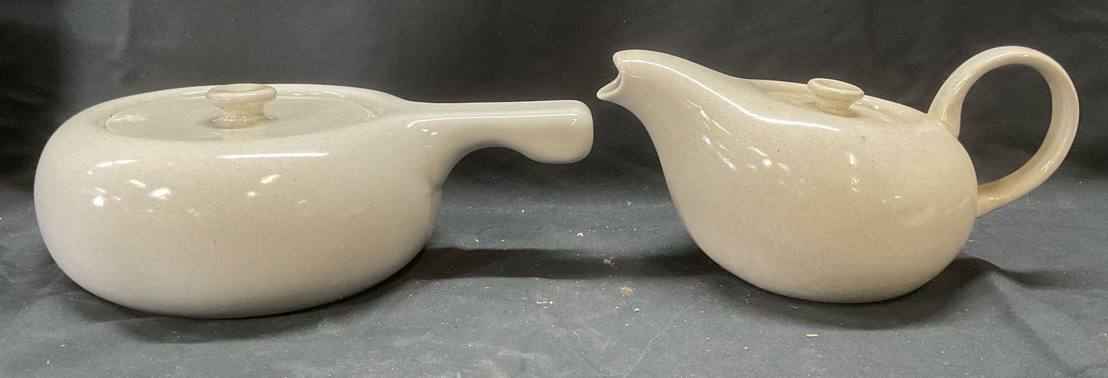 2 Russell Wright Steubenville Pottery Teapot + (1 of 8)