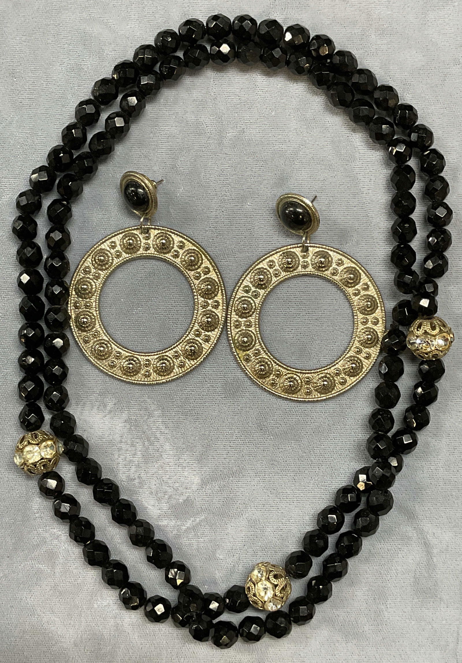 Lot 2 Black Crystal Necklace, Silver Tn Earrings (1 of 7)