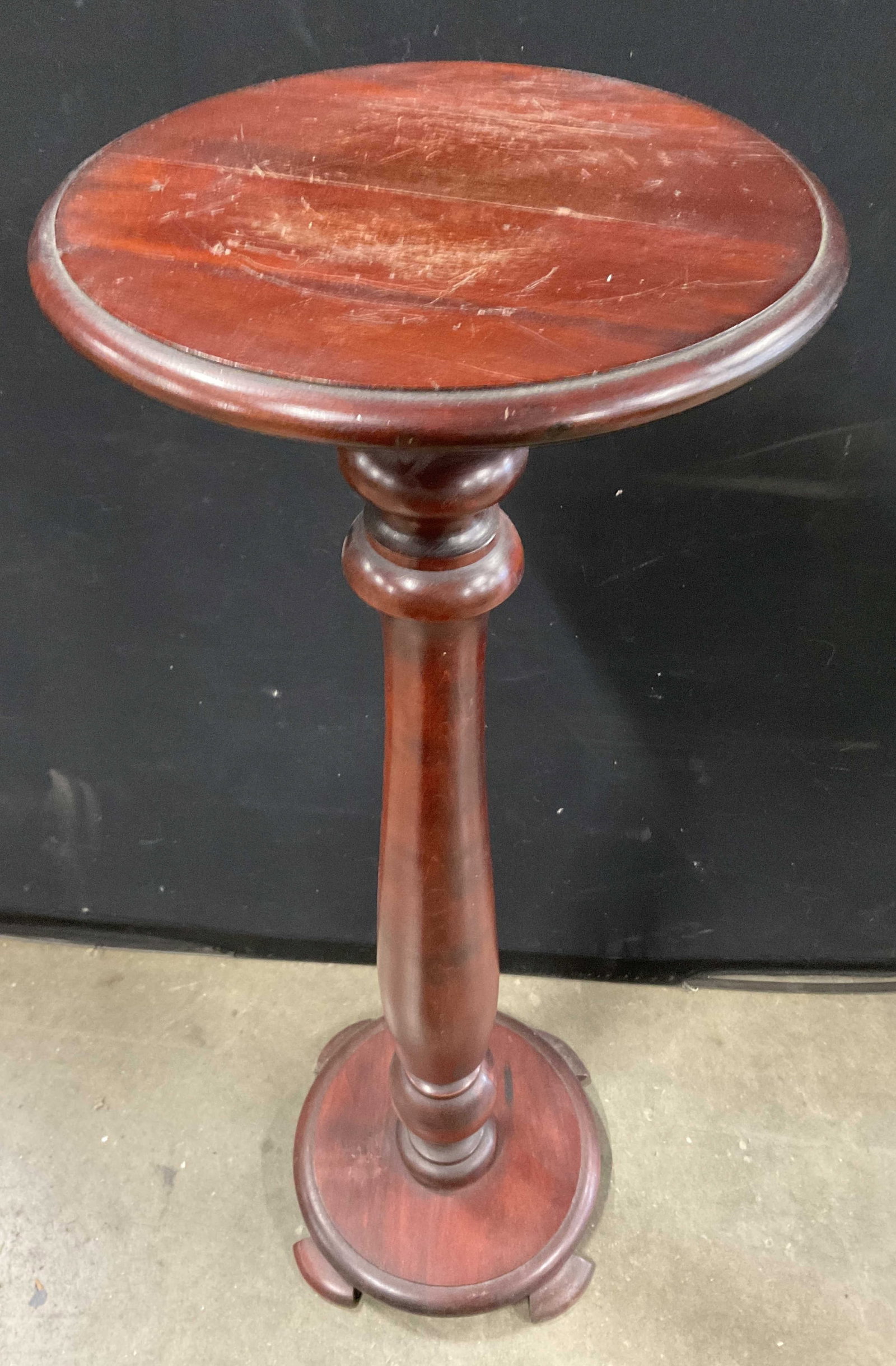 Wooden Round Top Pedestal Display Table (1 of 7)