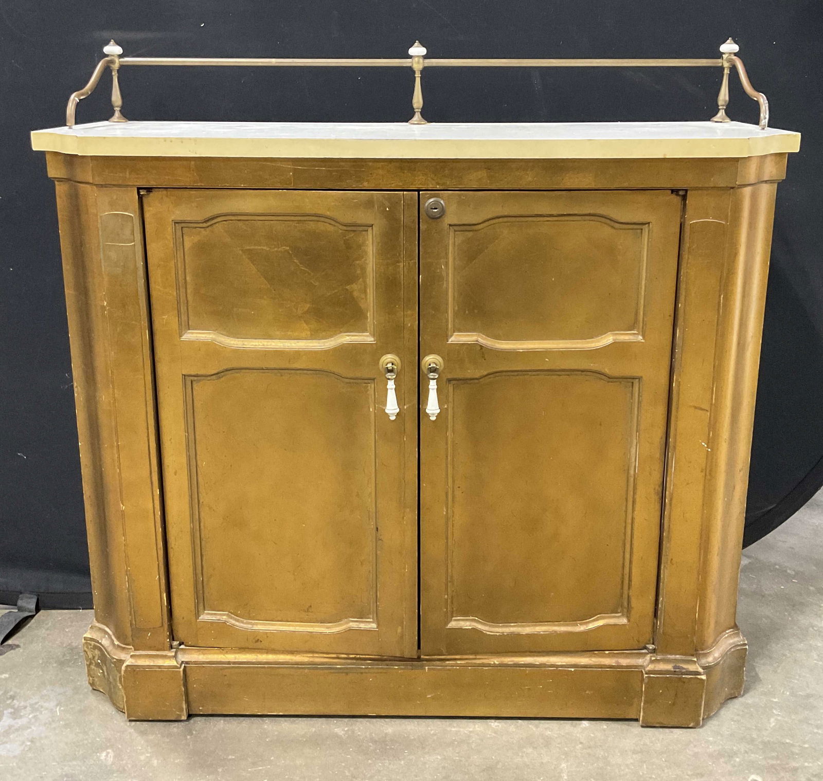 TRIUNE Gold Leaf Wood Buffet Serving Cabinet (1 of 10)