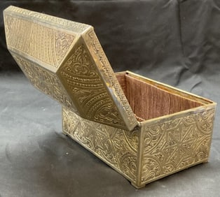 Vintage Silver Tone Metal Keepsake Jewelry Box