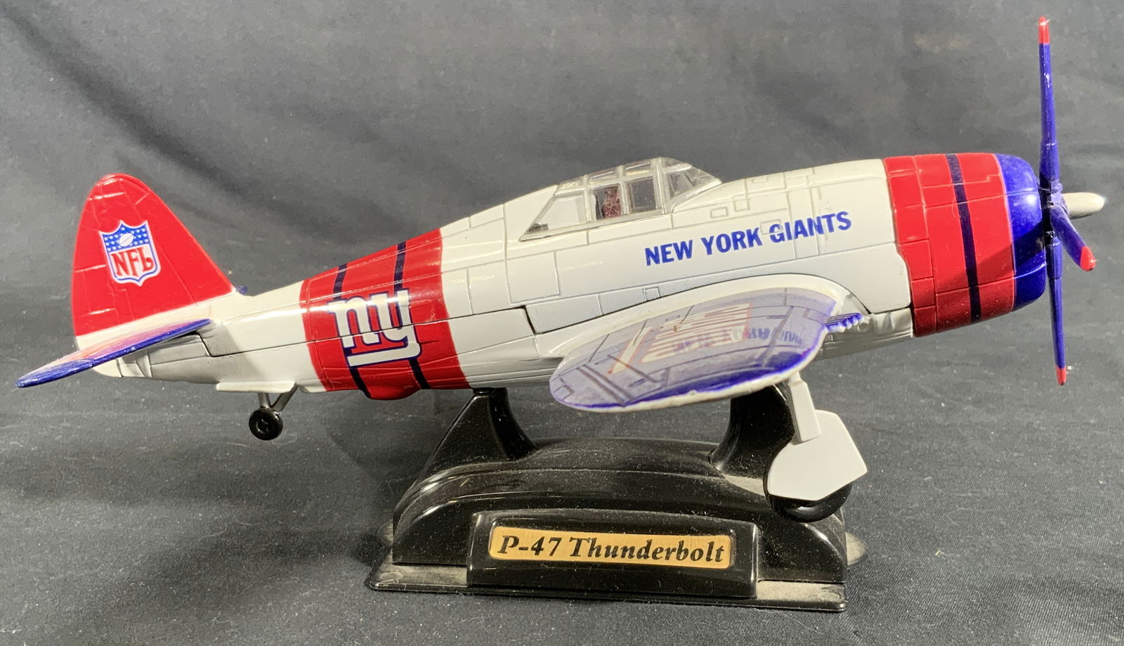 NFL New York Giants 2002 P-47 Thunderbolt Plane (1 of 7)