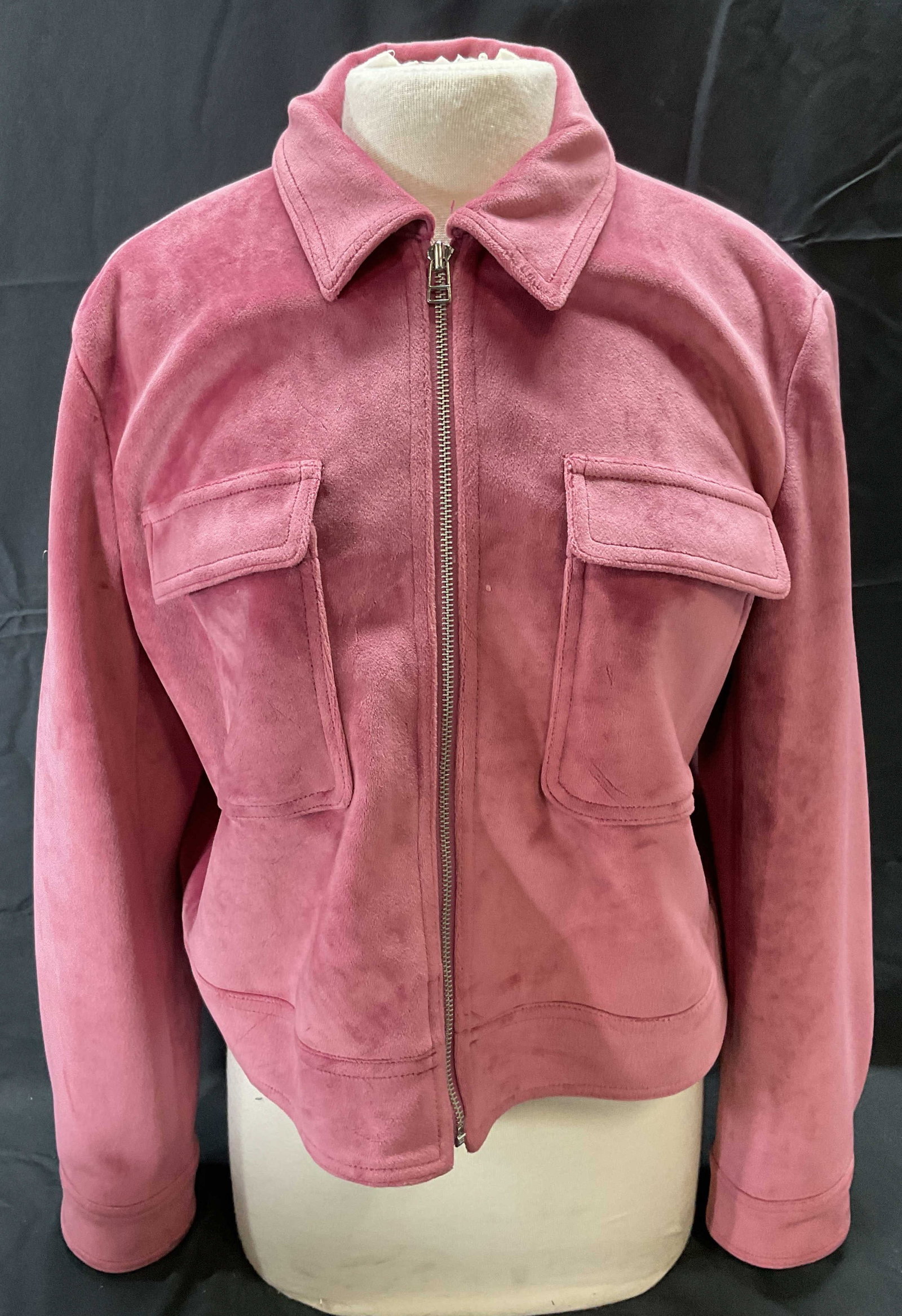 Nine West Purple Velour Zip Up Jacket: Nine West purple velour zip up jacket. Size xl. Polyester blend. Some wear to material consistent with exposure. Nine West, Nine West jacket, ladies designer jacket, ladies zip up jacket, ladies purpl