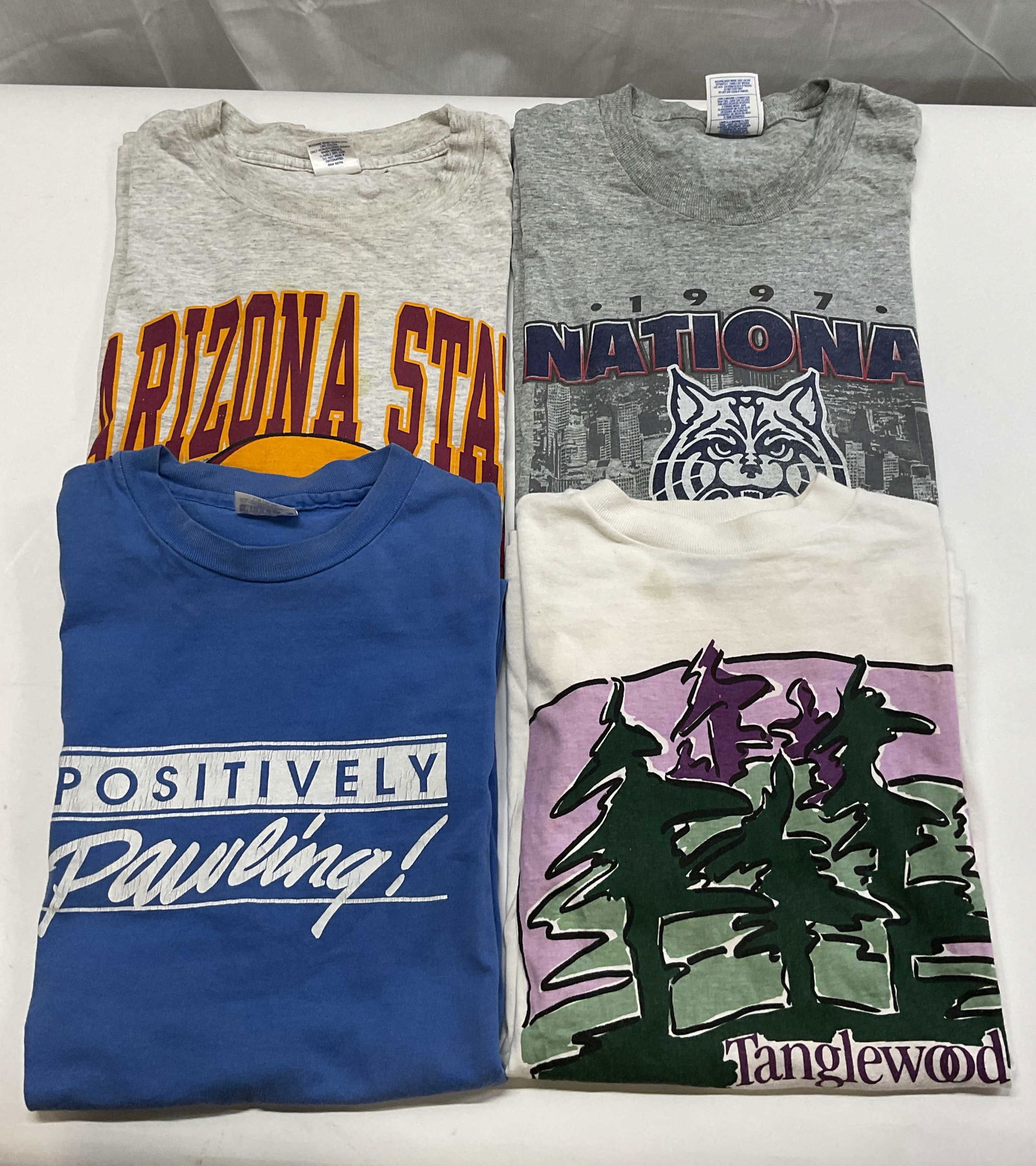 Group Lot 4 vintage Sports Tee Shirts + (1 of 13)