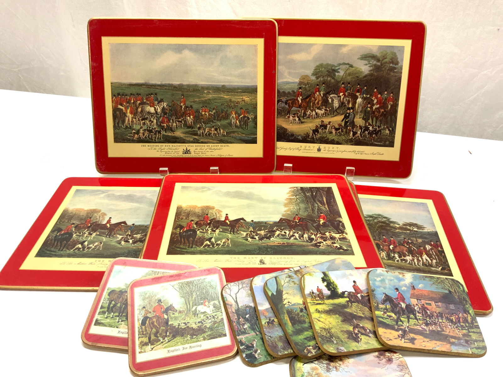 Set 14 English Fox Hunt Placemats and Coasters (1 of 10)