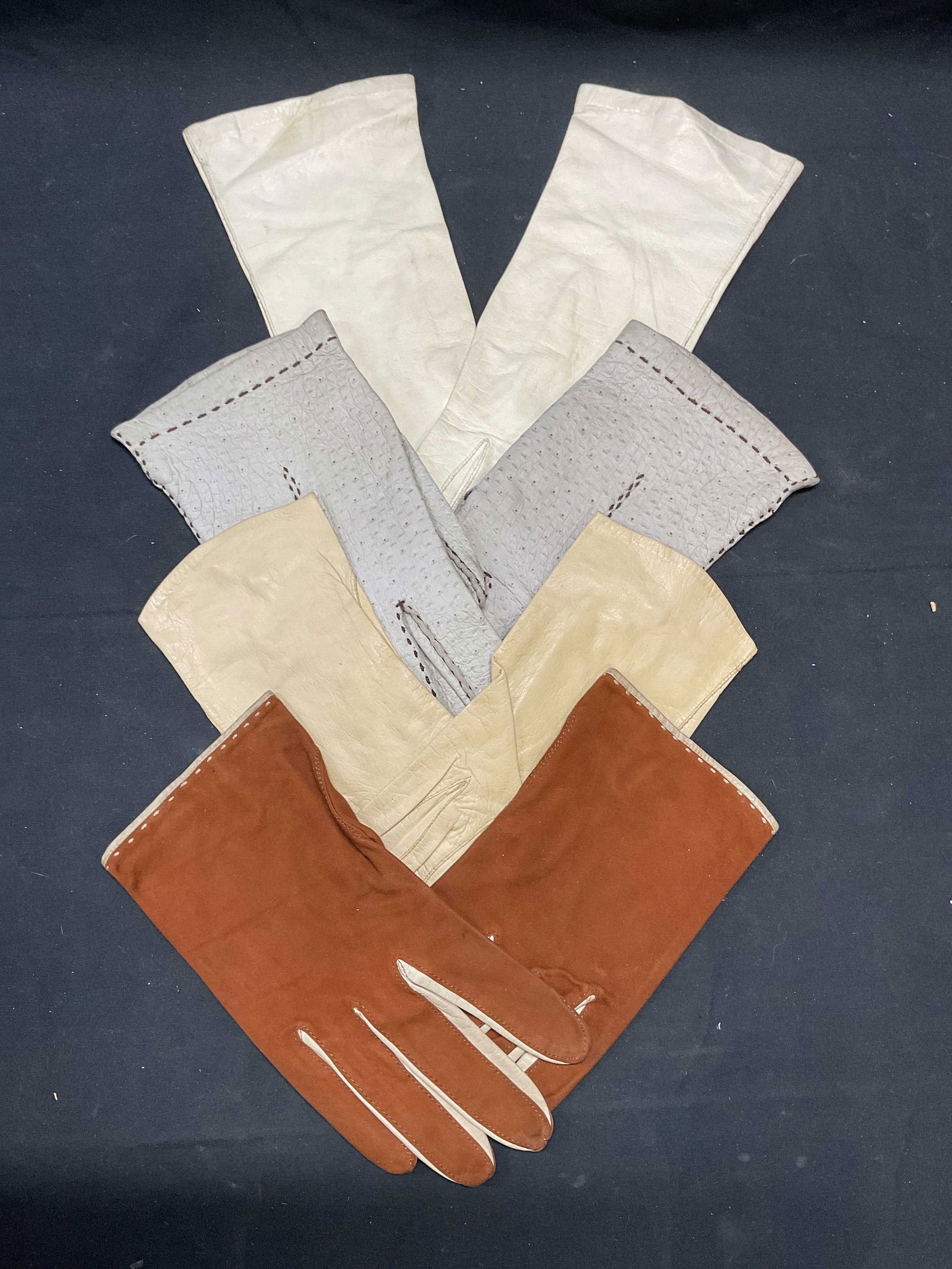 Lot 4 Leather Gloves, Bonwit Teller France + (1 of 11)