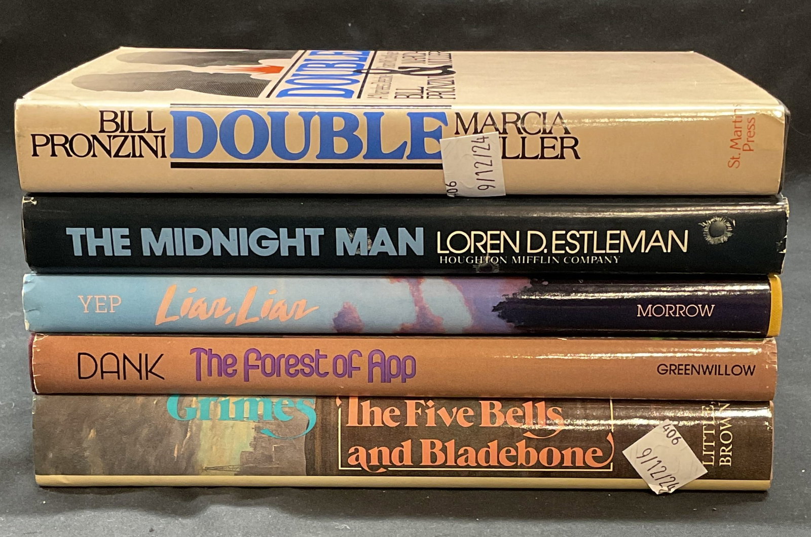 Lot 5 Vintage Fantasy and Suspense Books: Lot of 5 vintage hardcover fantasy, suspense, and more books. Includes Liar, Liar by Laurence Yep, The Forest of App by Gloria Rand Dank, The Midnight Man by Loren D Estleman, The Five Bells and Blade
