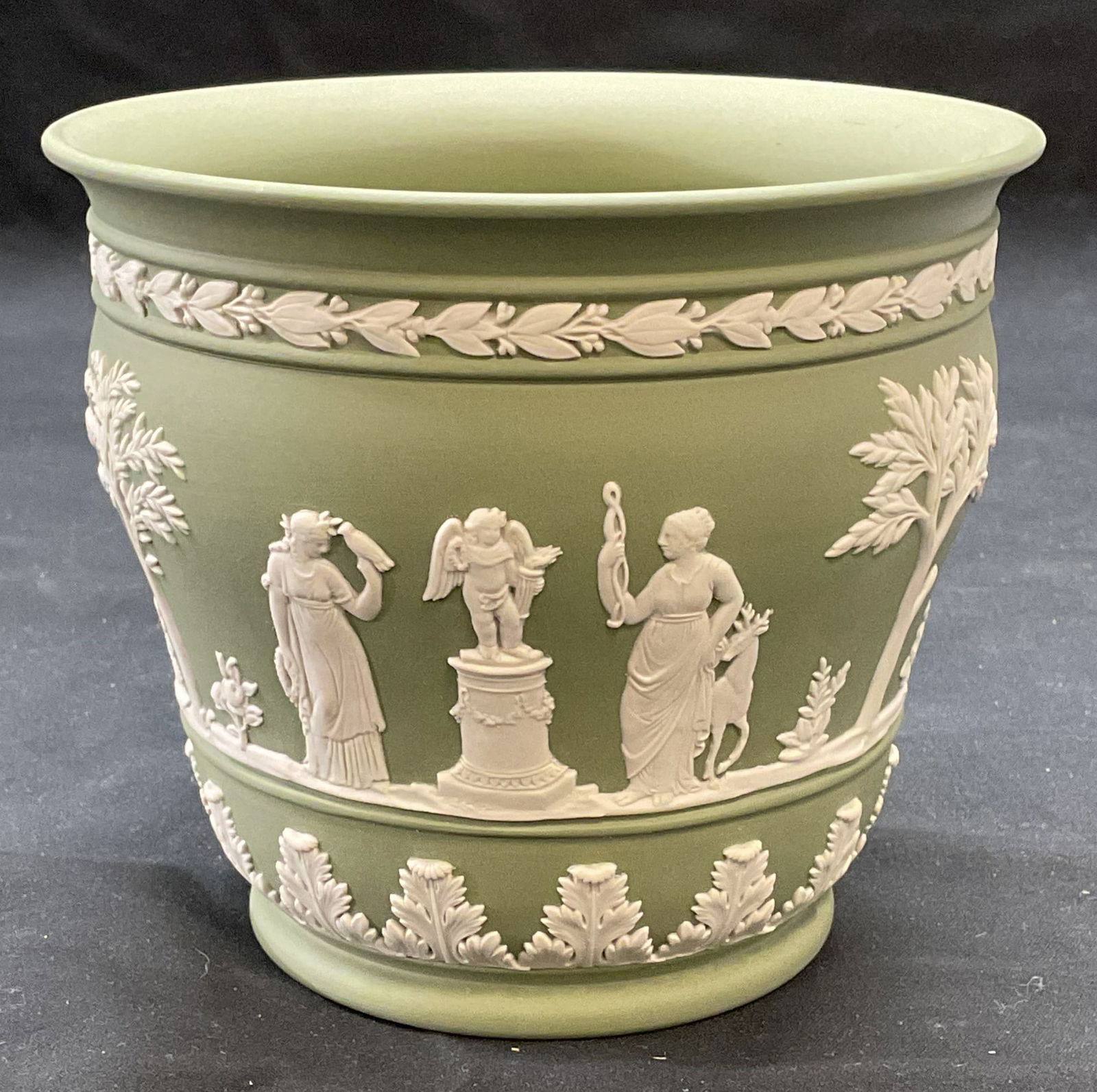 Wedgwood Green Jasperware Planter, England (1 of 6)
