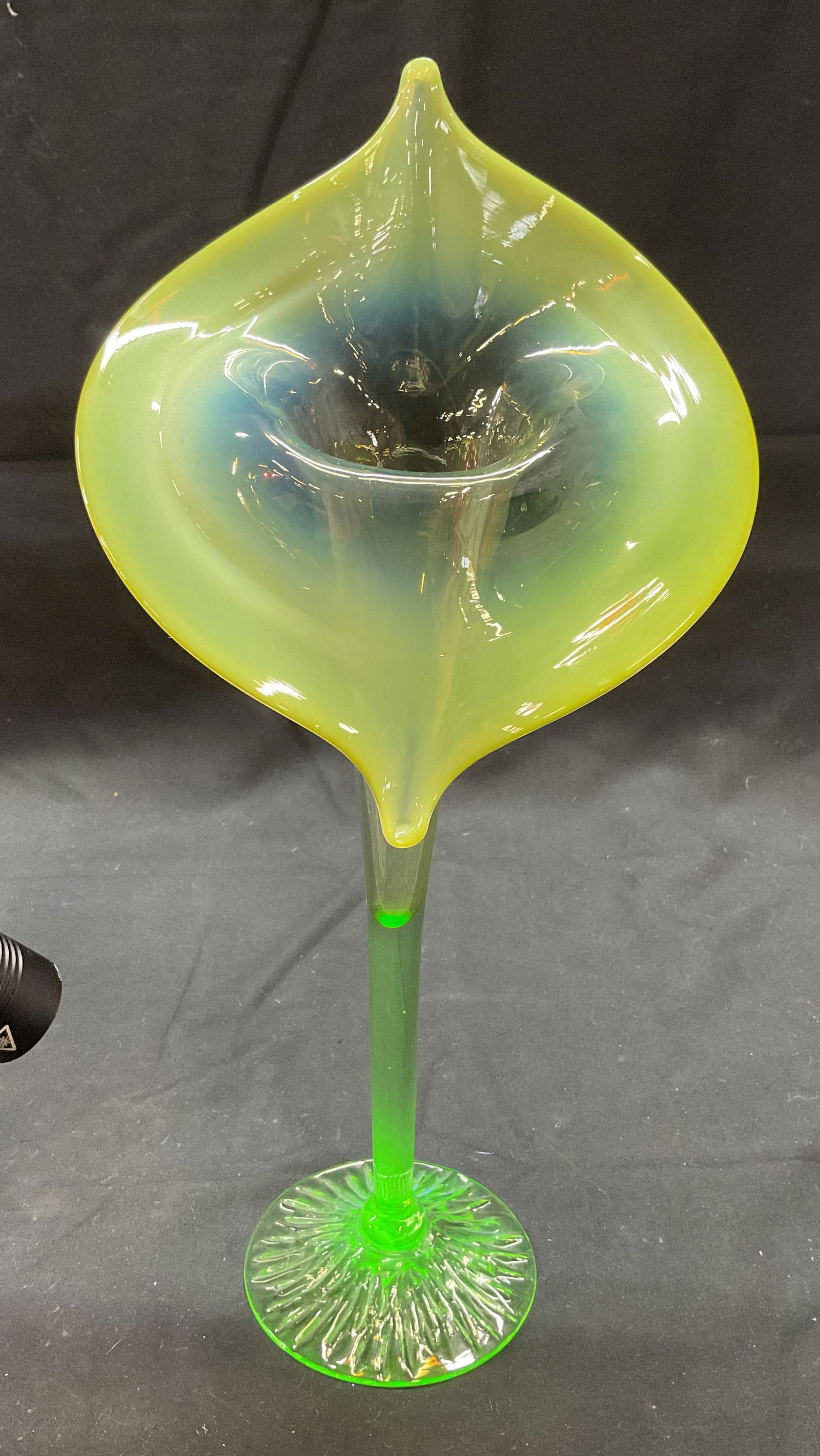 Vtg Green Uranium Glass Jack in the Pulpit Vase (1 of 7)