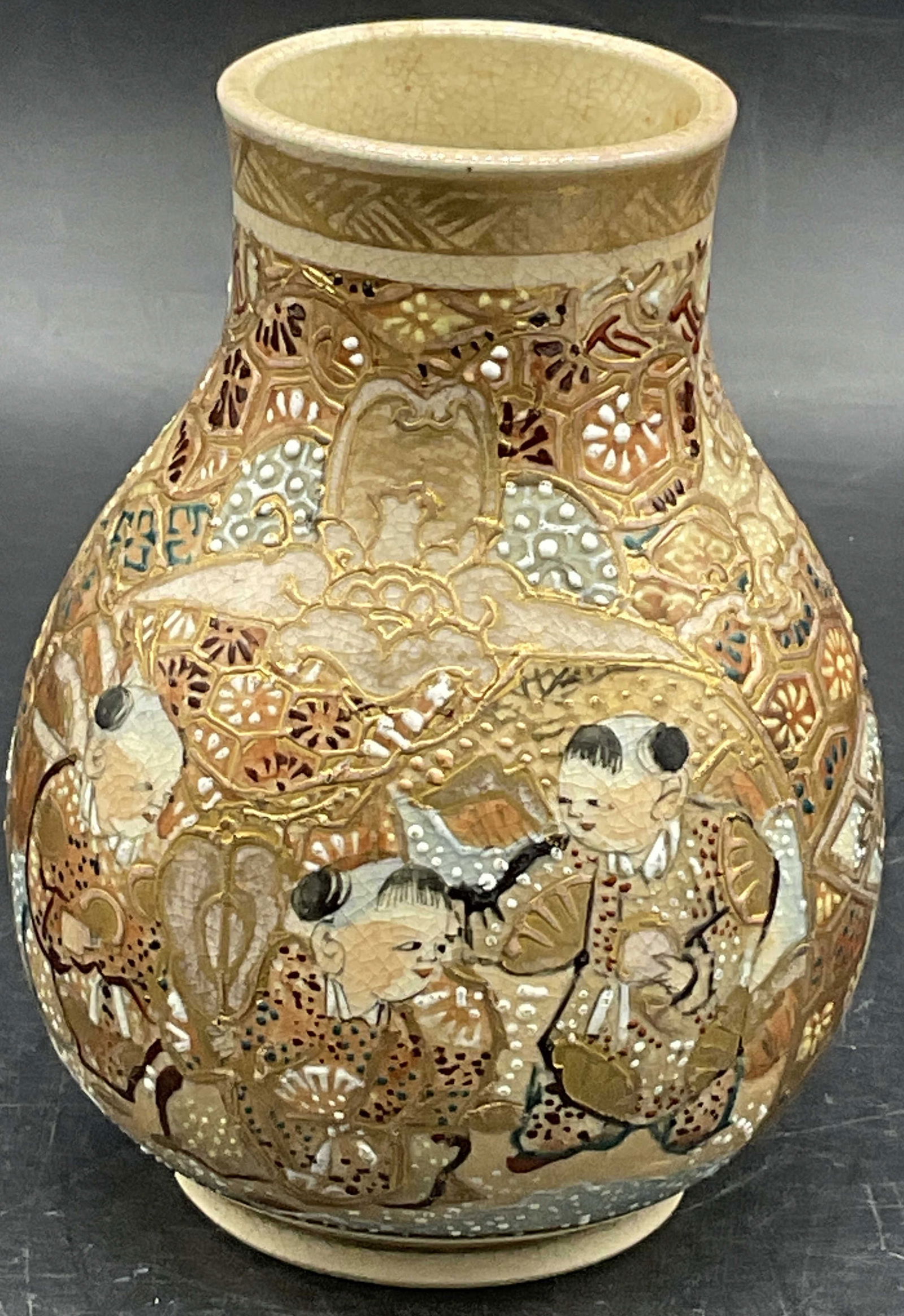 Vtg Signed Hand Paint Satsuma Figural Ceramic Vase (1 of 10)