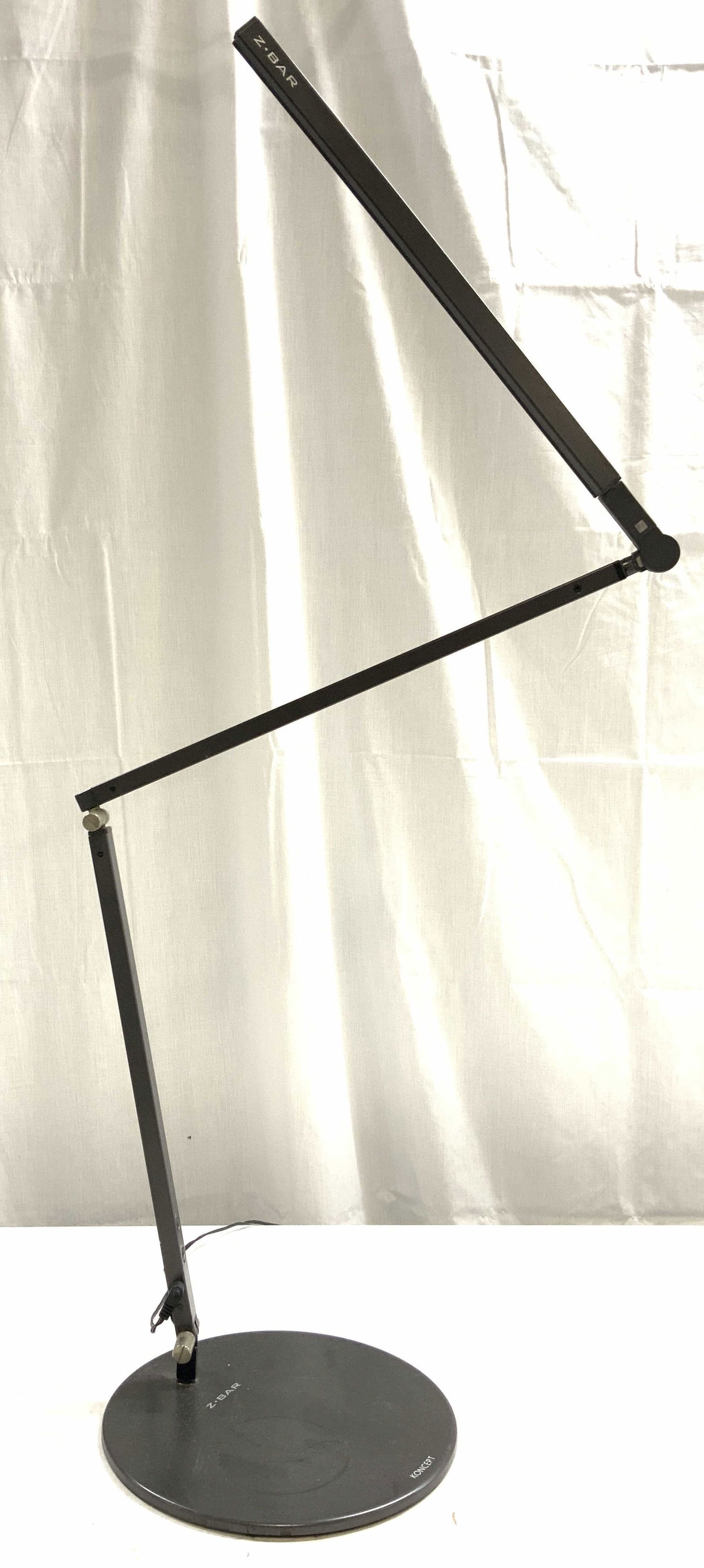 KONCEPT Z BAR LED MCM Desk Lamp (1 of 8)