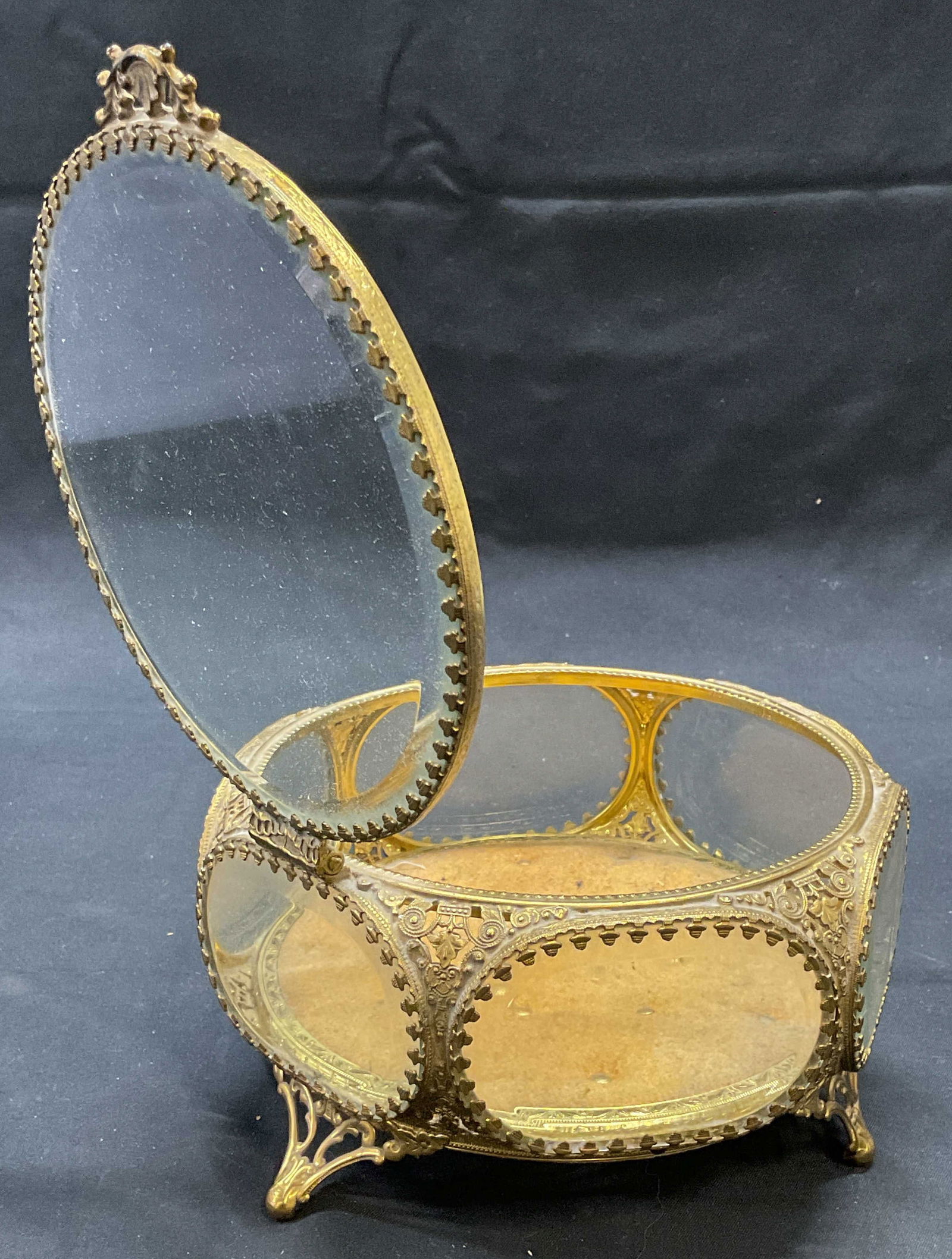 Vintage Gilt Ormolu Jewelry Box (1 of 8)