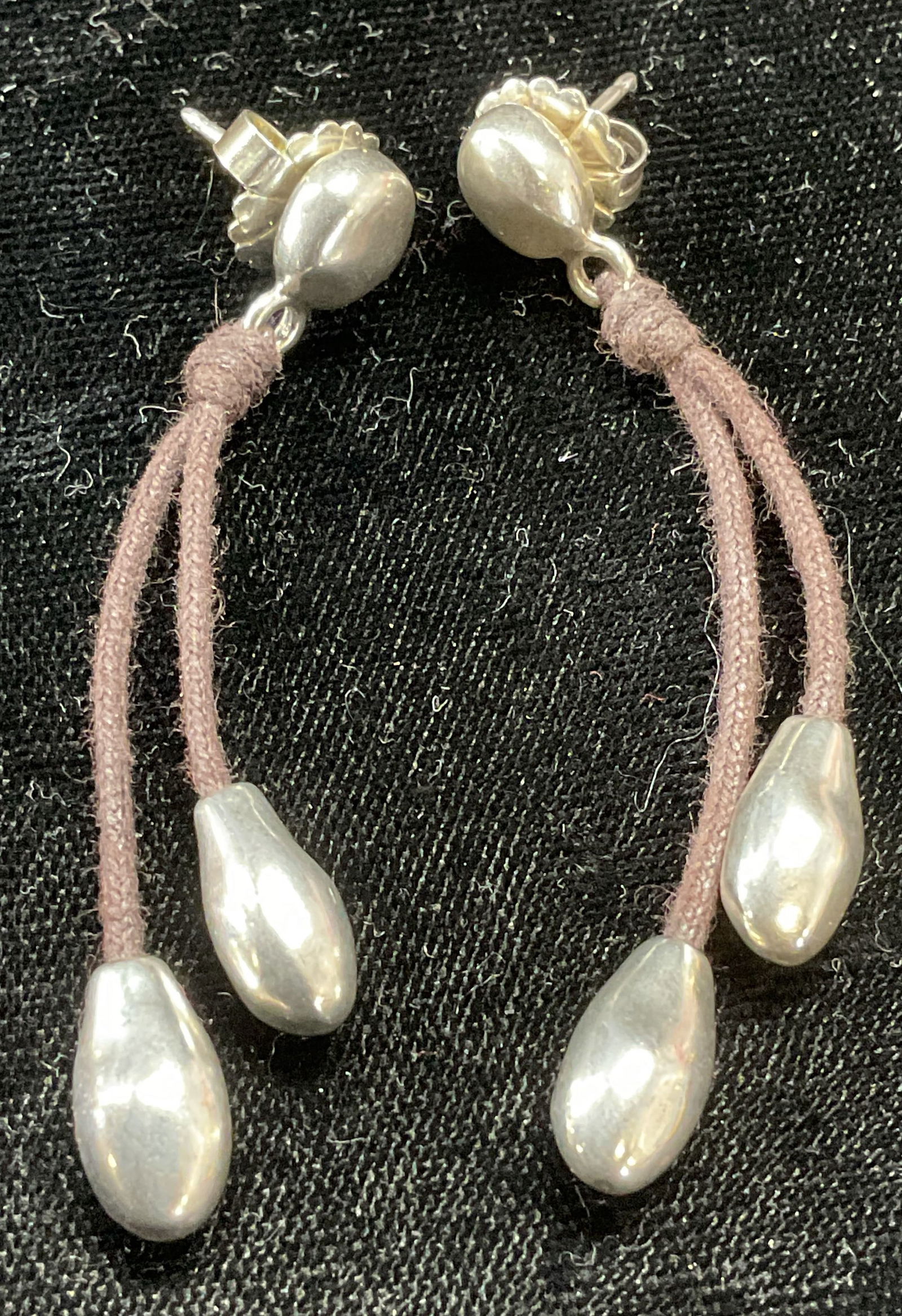 Uno De 50 Silver Plated Drop Earrings (1 of 7)