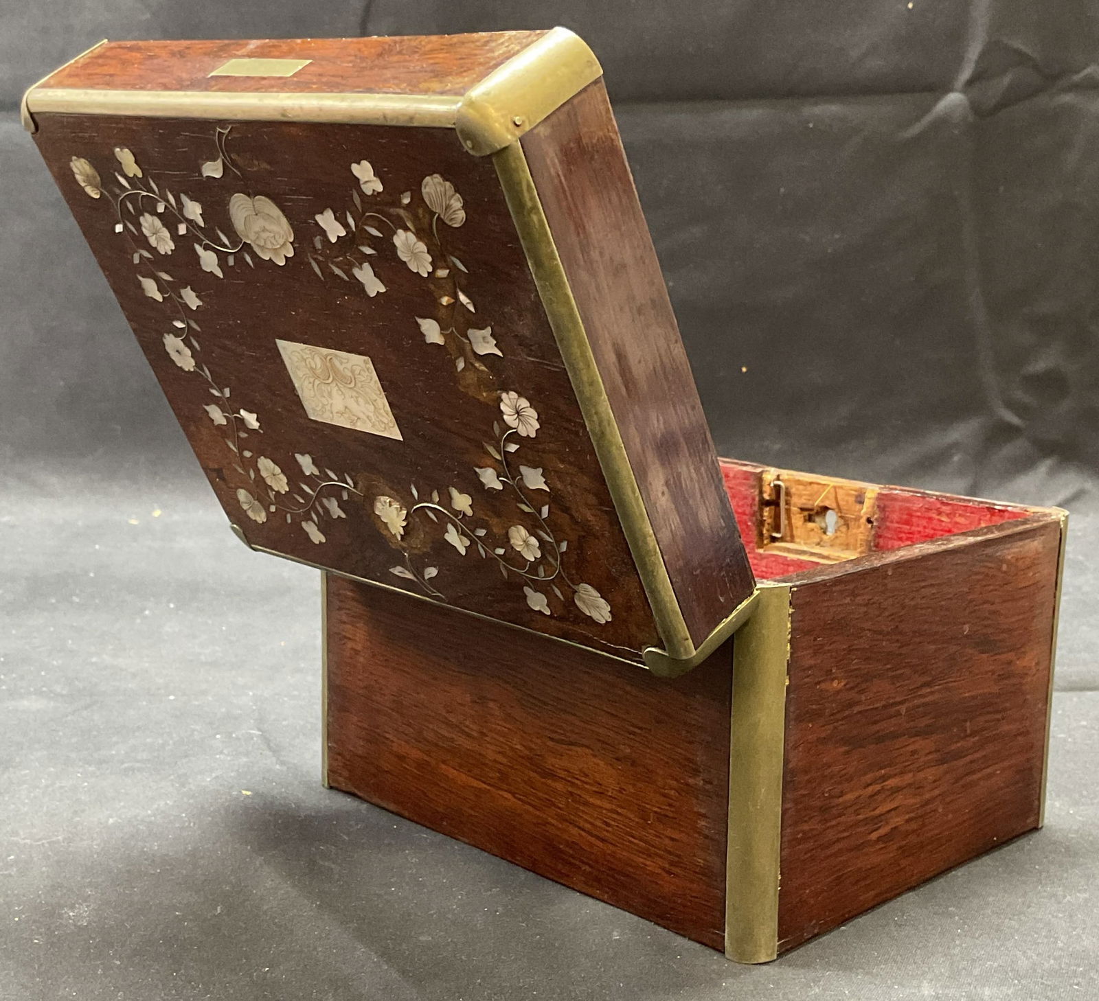 Vintage Wooden Mother of Pearl Inlay Box (1 of 8)