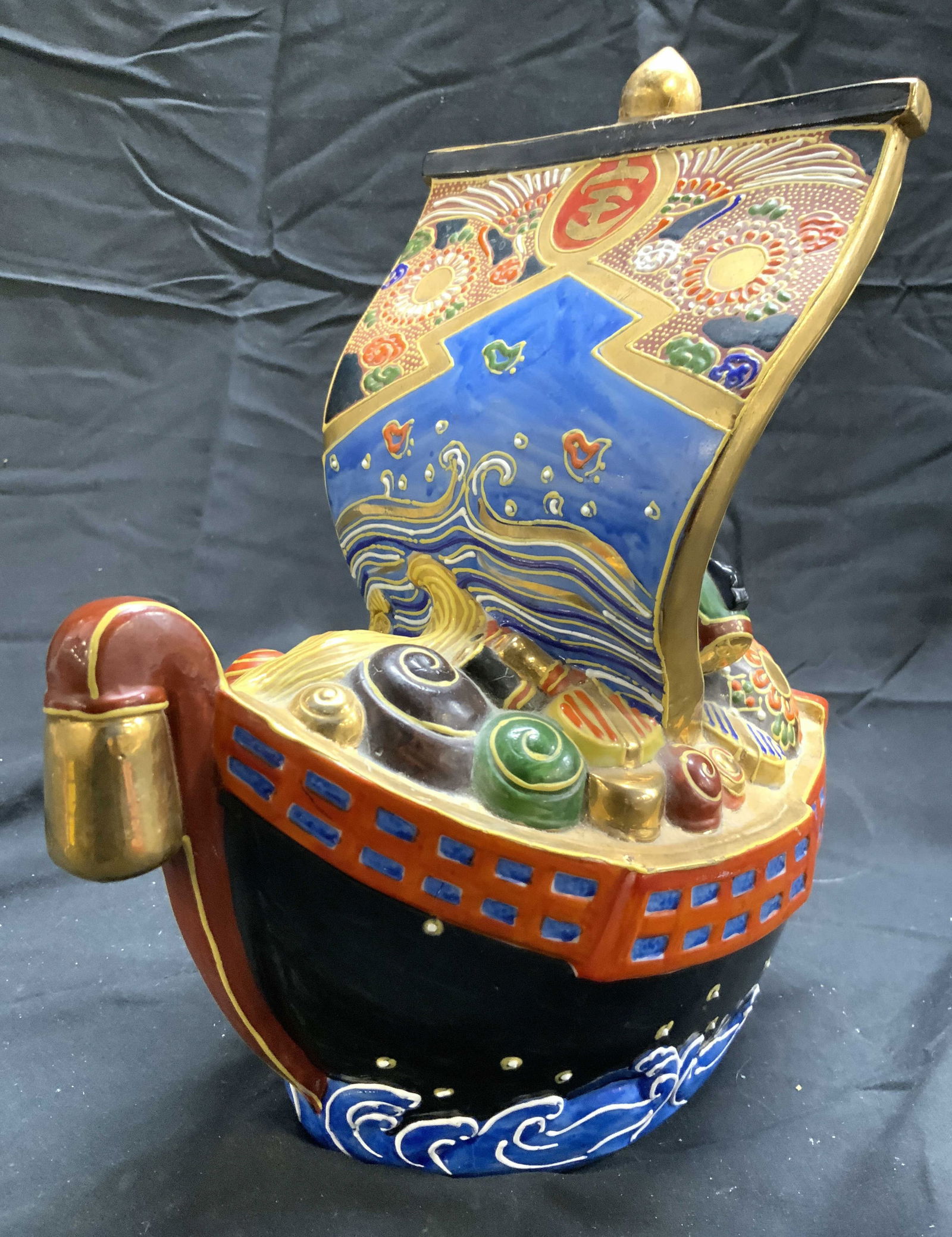 Vtg Japanese KUTANI Hand Painted Ceramic Ship (1 of 10)