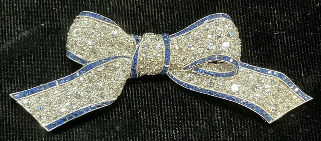 VINTAGE PLATINUM DIAMOND & TOPAZ BOW BROOCH