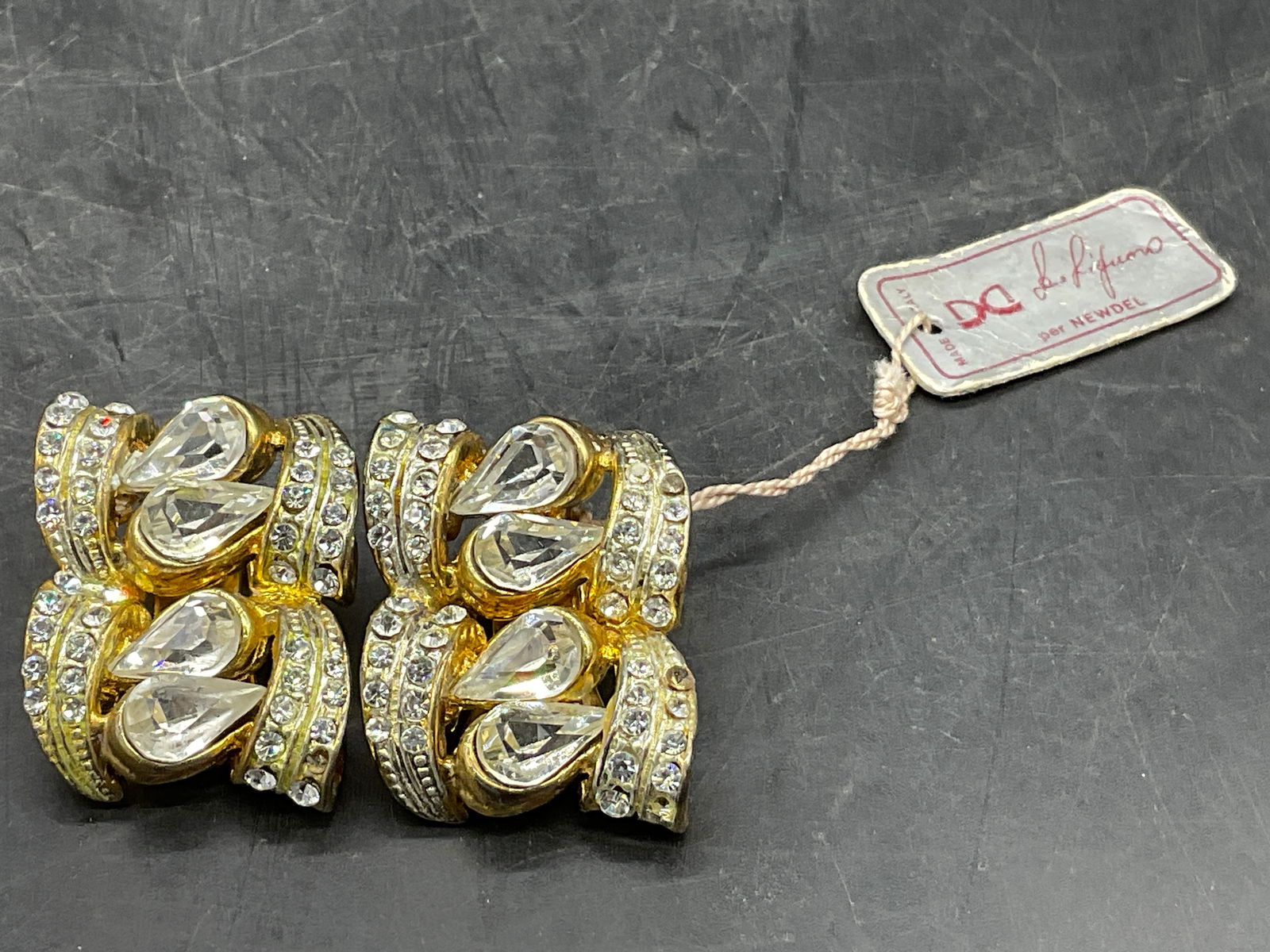 DE LIGUORO NWT Vintage Bejeweled Clip On Earrings (1 of 9)