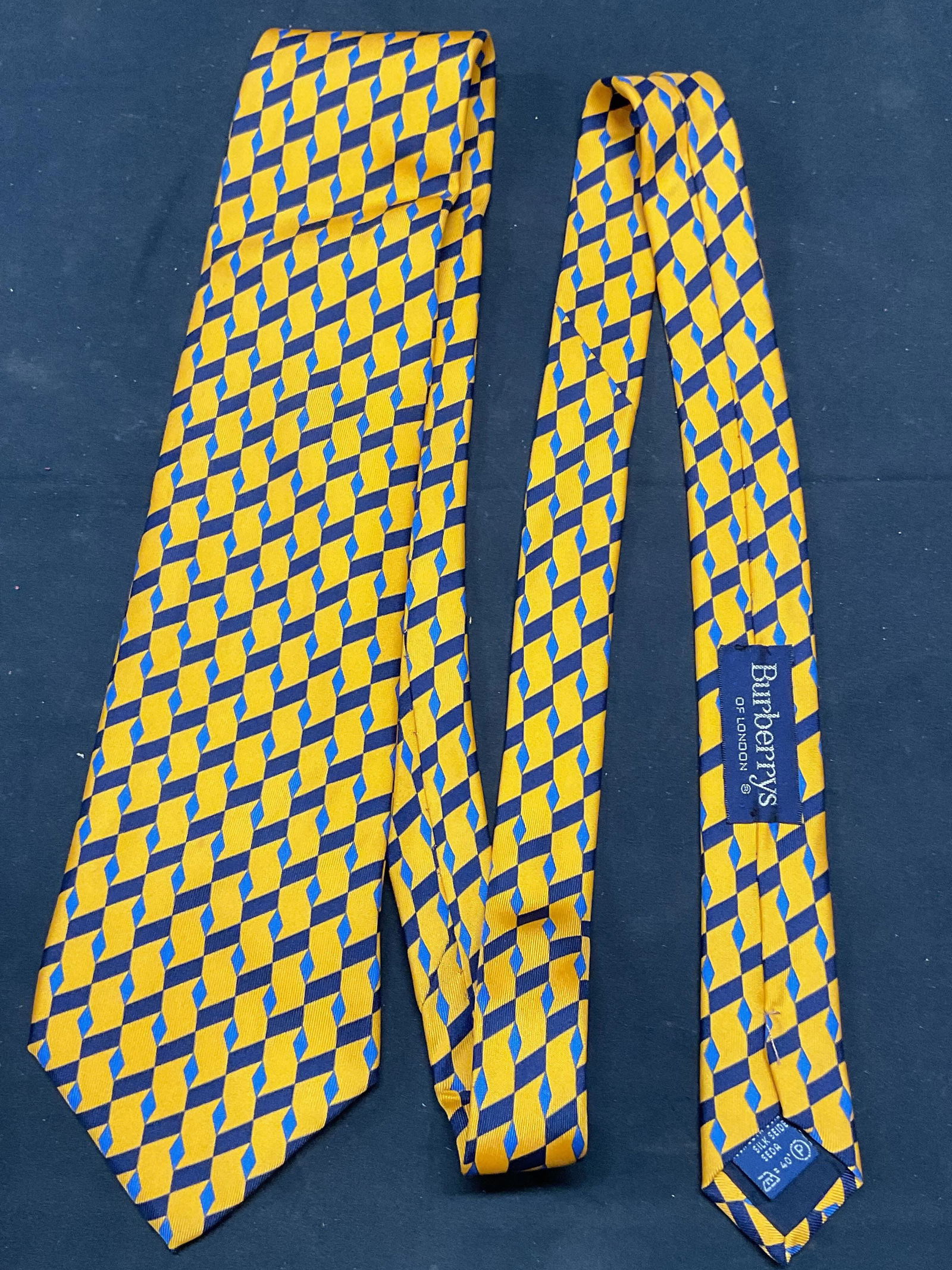 Vtg Burberry Yellow Silk Graphic Print Tie, Italy (1 of 7)