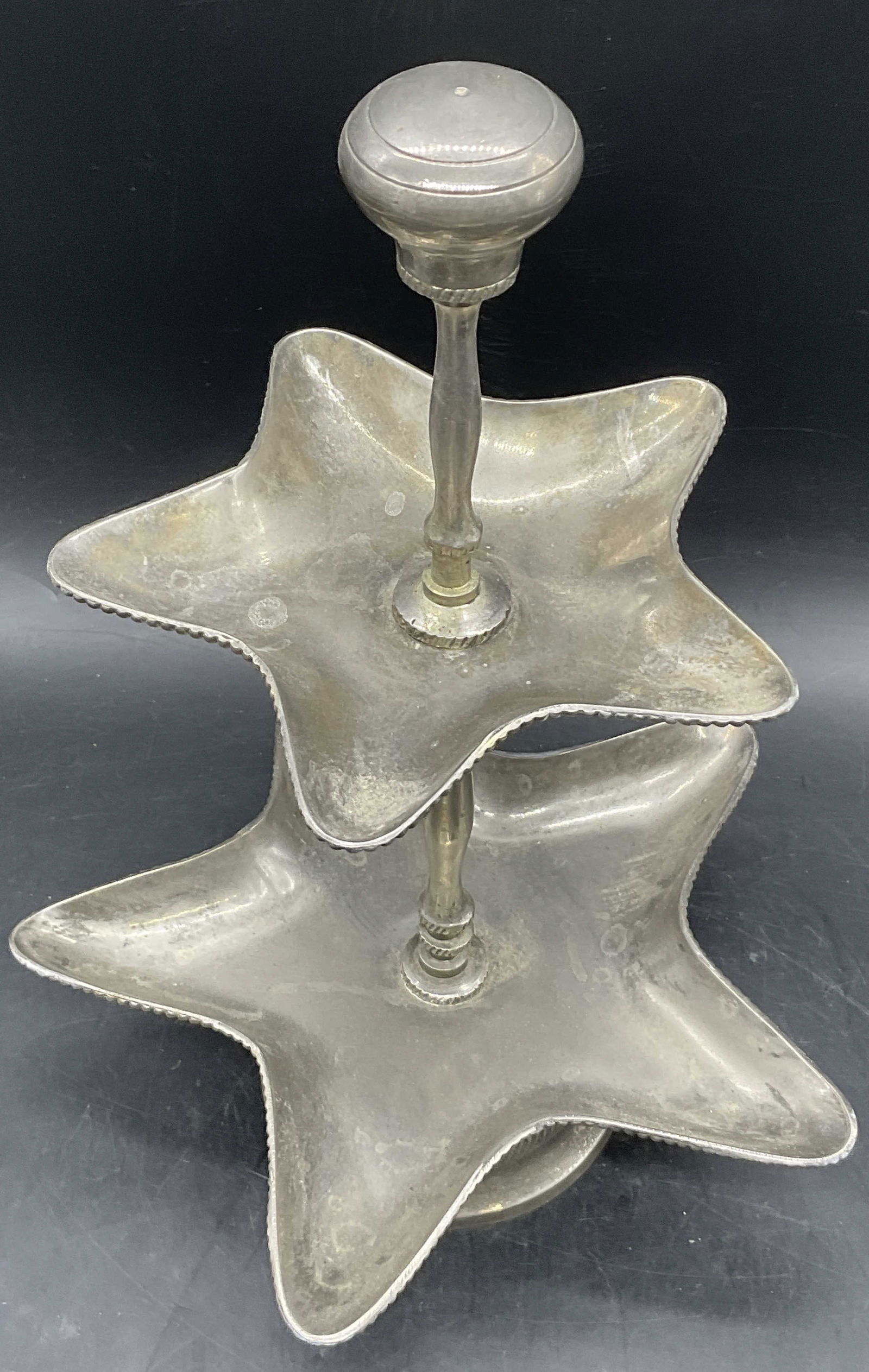 Vintage Two Tiered Star Motif Metal Serving Stand (1 of 9)