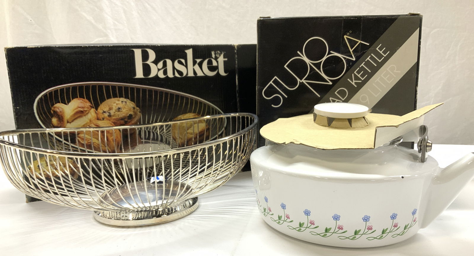 Leonard Silver Pl Basket, Toleware Kettle, 2 NIB (1 of 7)