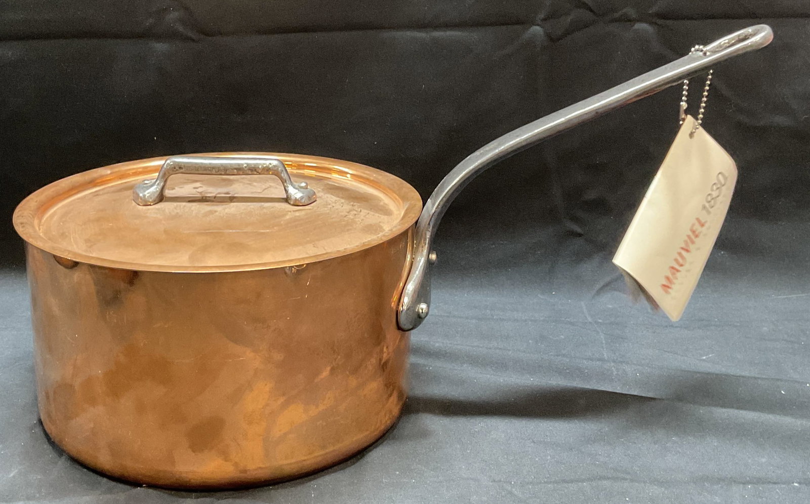 Mauviel 1830 Copper Pot with Lid, France, NWT: Mauviel 1830 copper pot with lid. New with tag. Made in France. Measures approx. 8 x 4.5 inches. Some surface wear including scratching and patina observed. Mauviel 1830, Mauviel 1830 copper pot, copp