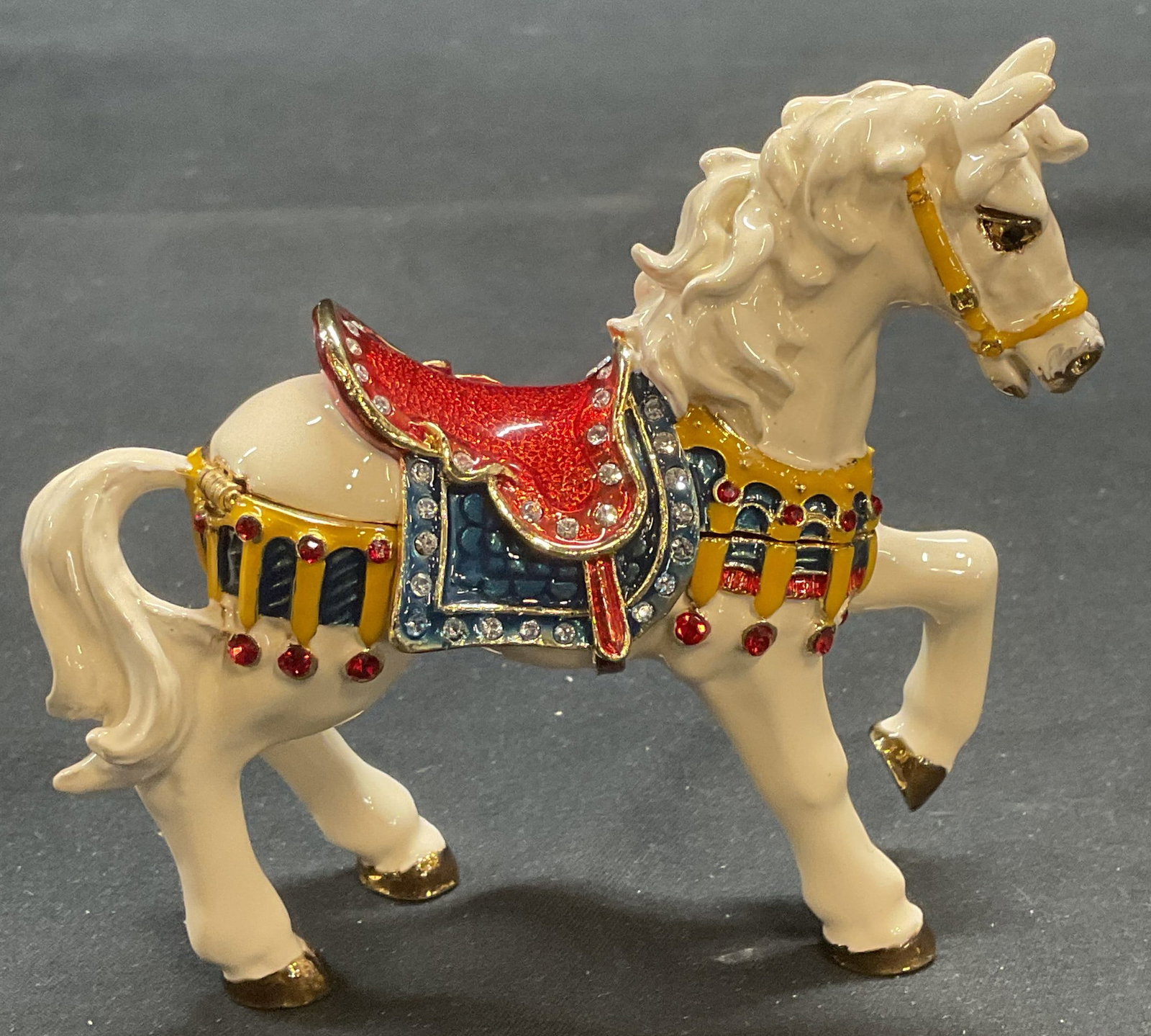 Keren Kopal Enameled Circus Horse Trinket Box: Keren Kopal enamel and crystal decorated circus horse motif trinket box. Signed on interior. Measures approx. 4 x 1.5 x 3.75 inches. Includes box with fitted compartment. Some surface wear consistent 