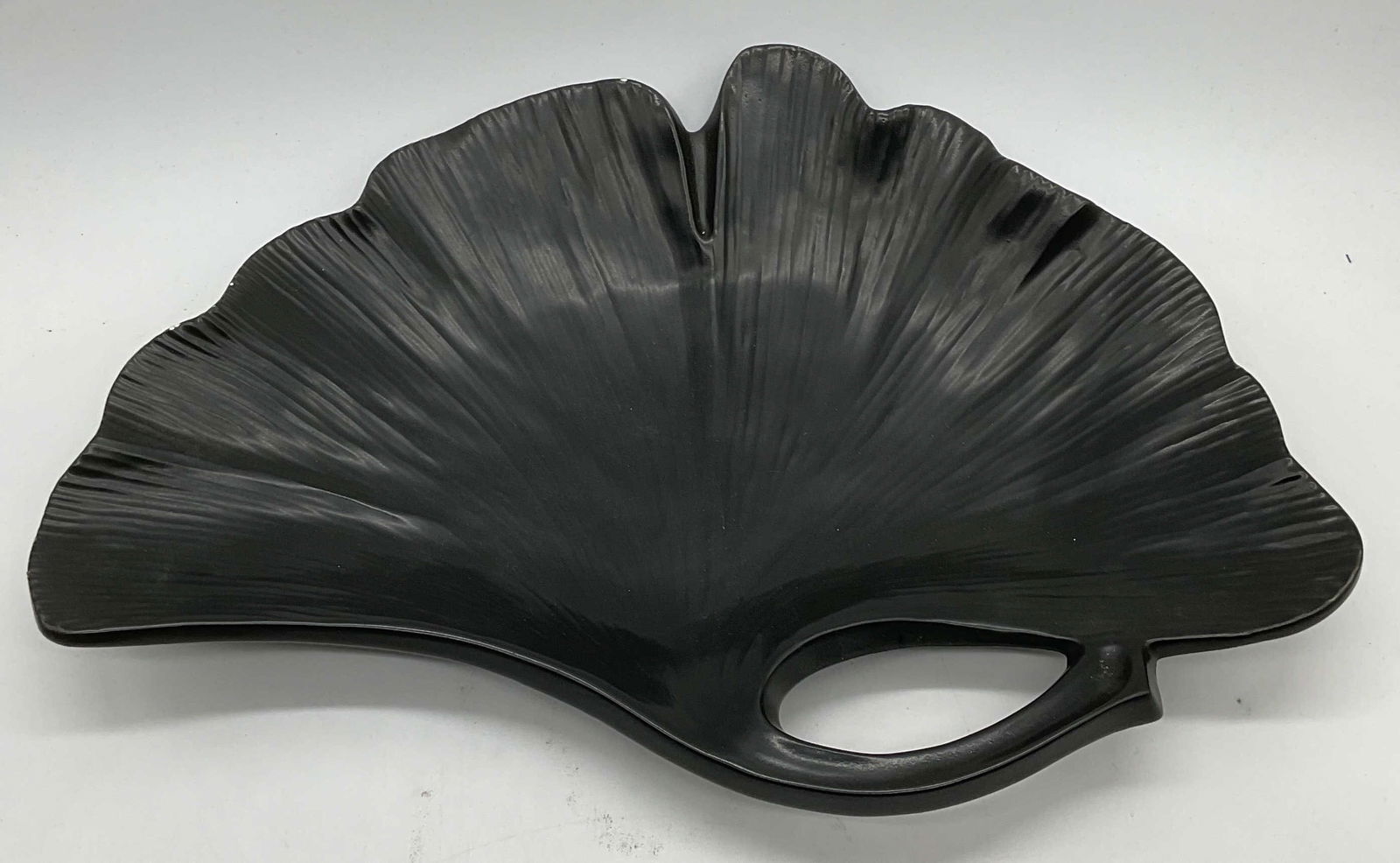 Diane Love MIKASA Ginkgo Leaf Ceramic Dish (1 of 6)