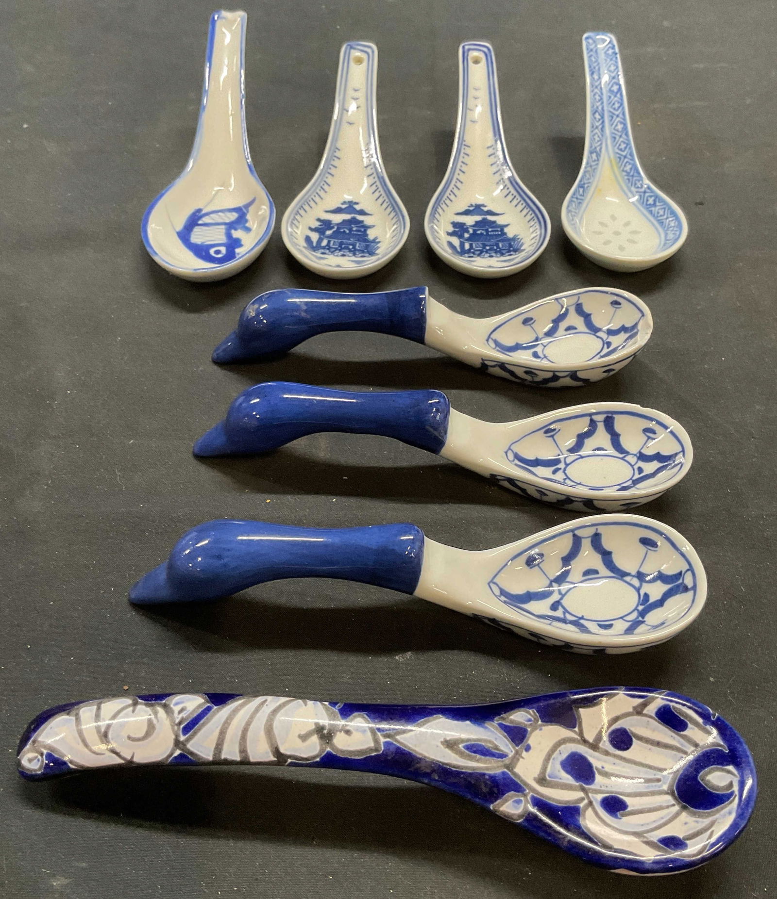 Group Lot Blue & White Porcelain Spoons (1 of 8)