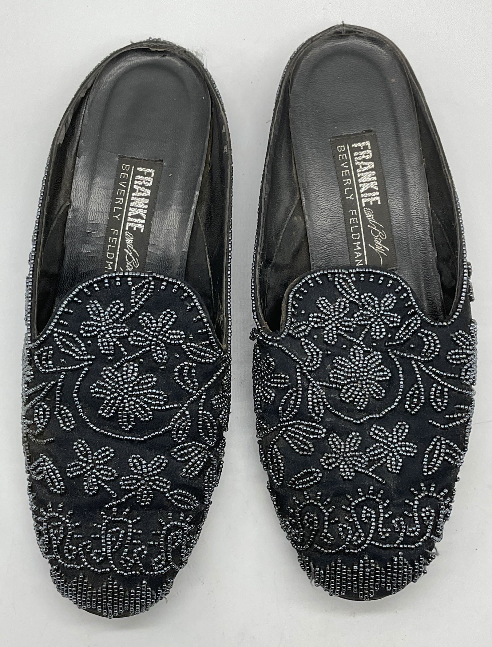 Vtg Frankie & Baby Beverly Feldman Beaded Mules: Vintage Frankie and Baby Beverly Feldman black silk beaded mules. Measure approx. 9.75 inches long. Some wear to material and loss to beaded observed. Frankie and baby, Beverly Feldman, ladies designe