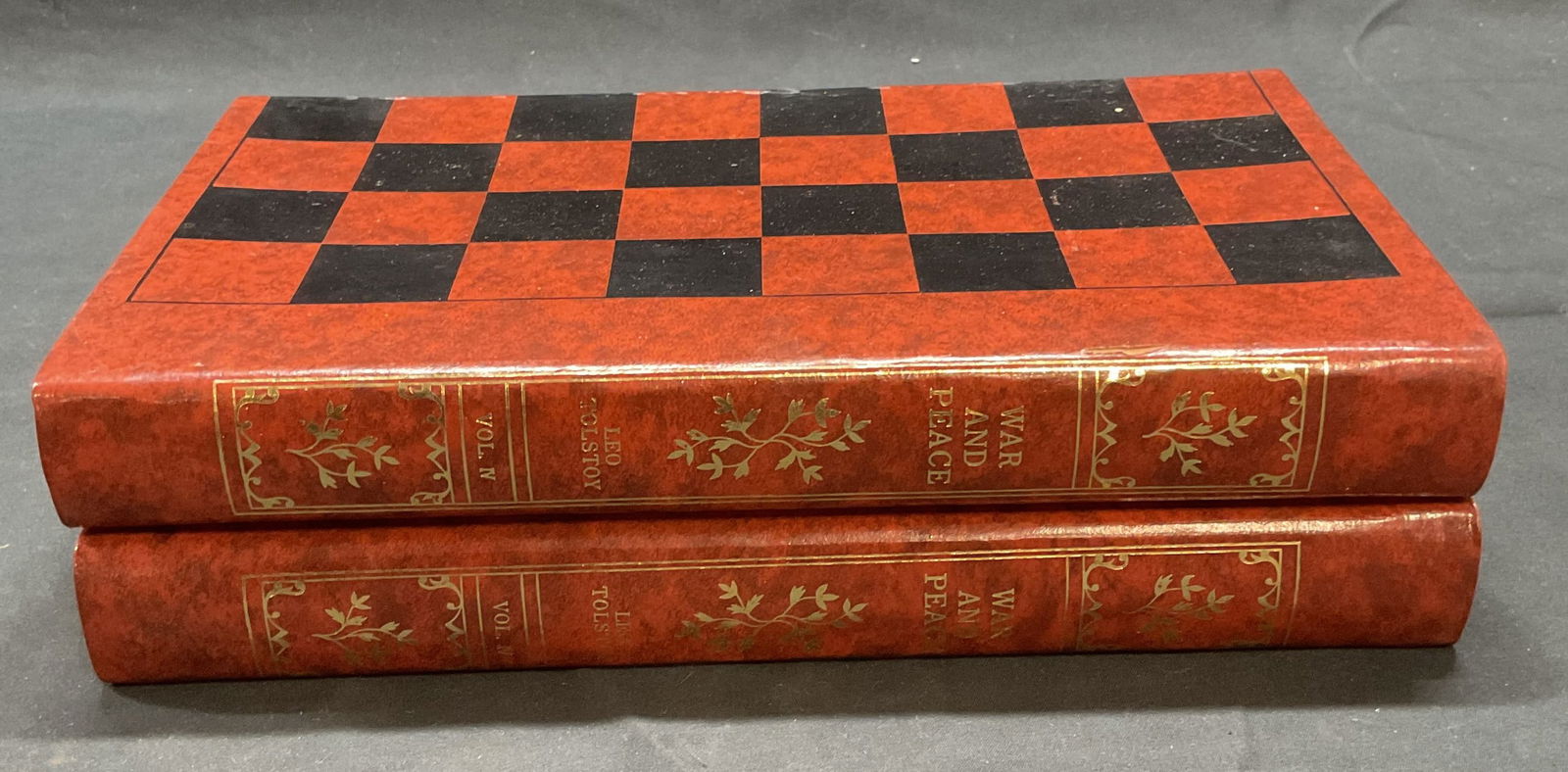 False Book Chess Board & Pieces (1 of 8)