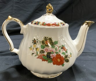 SADLER ENGLAND Vntg Porcelain Teapot W Lid