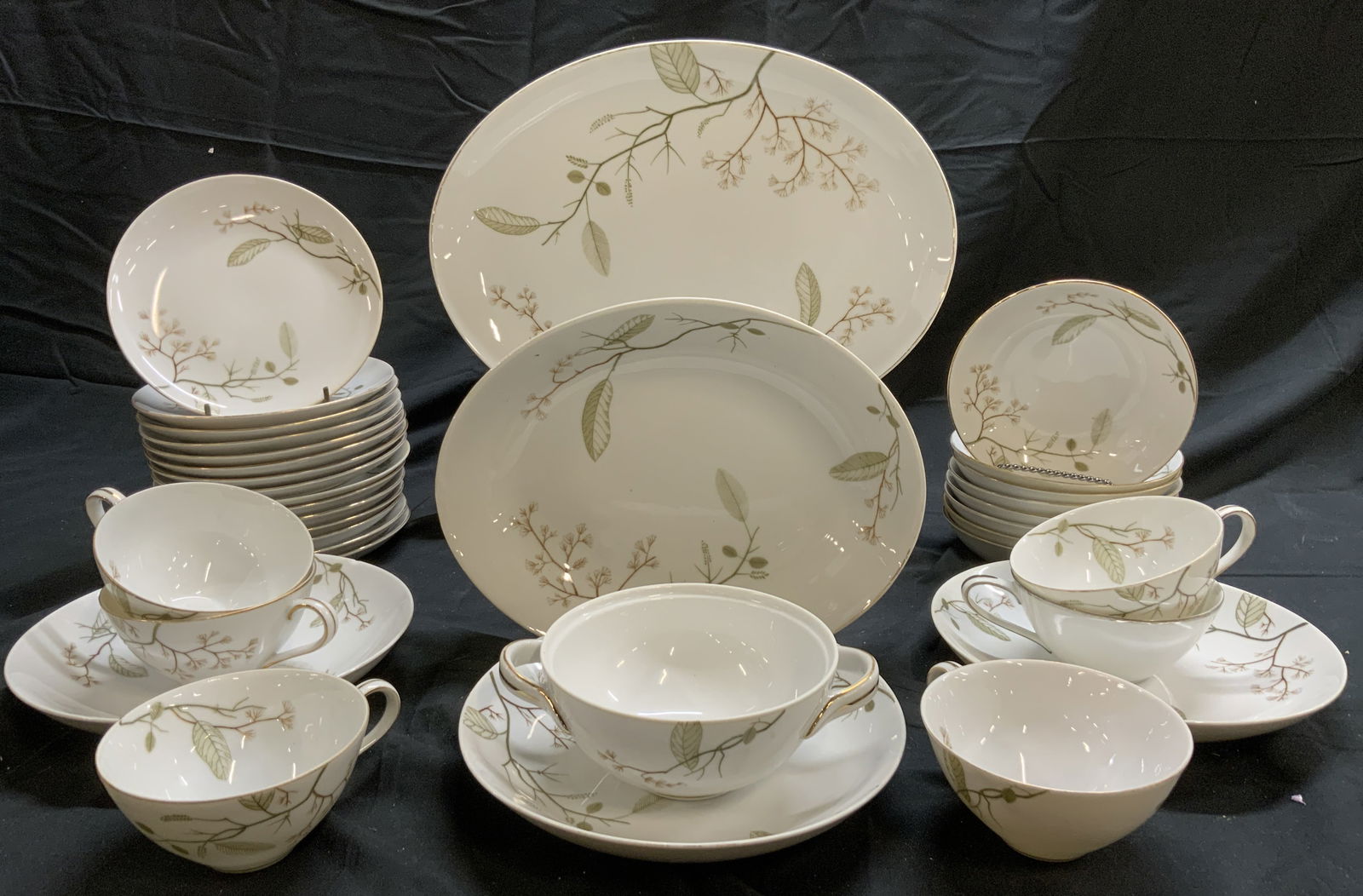 MODAR Set 42 Porcelain Serverware (1 of 10)