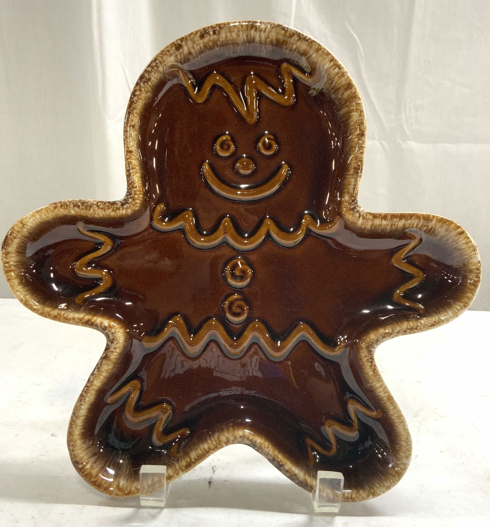 HULL Ceramic Gingerbread Man Plate USA (1 of 7)